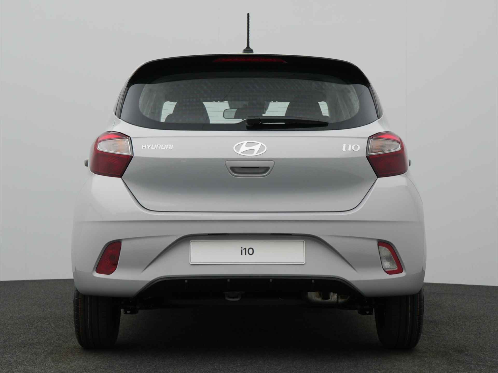 Hyundai i10 1.0 Comfort 5-zits AUTOMAAT | APPLE / ANDROID NAVIGATIE | AIRCO Uit voorraad leverbaar! - 33/34