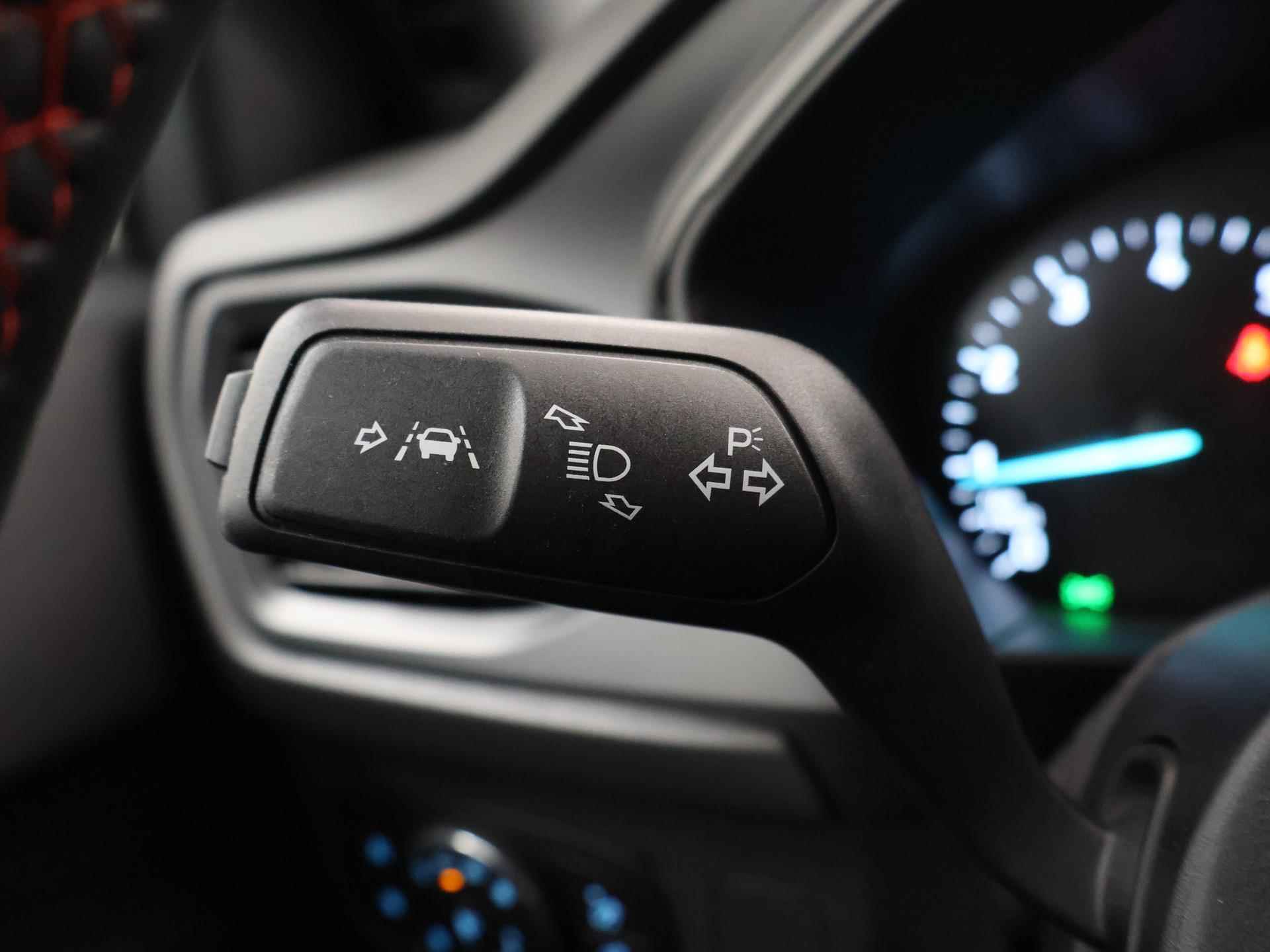 Ford Focus 1.0 EcoBoost Hybrid ST Line | Winterpack | LED koplampen | Navigatie | Climate Control | - 31/38