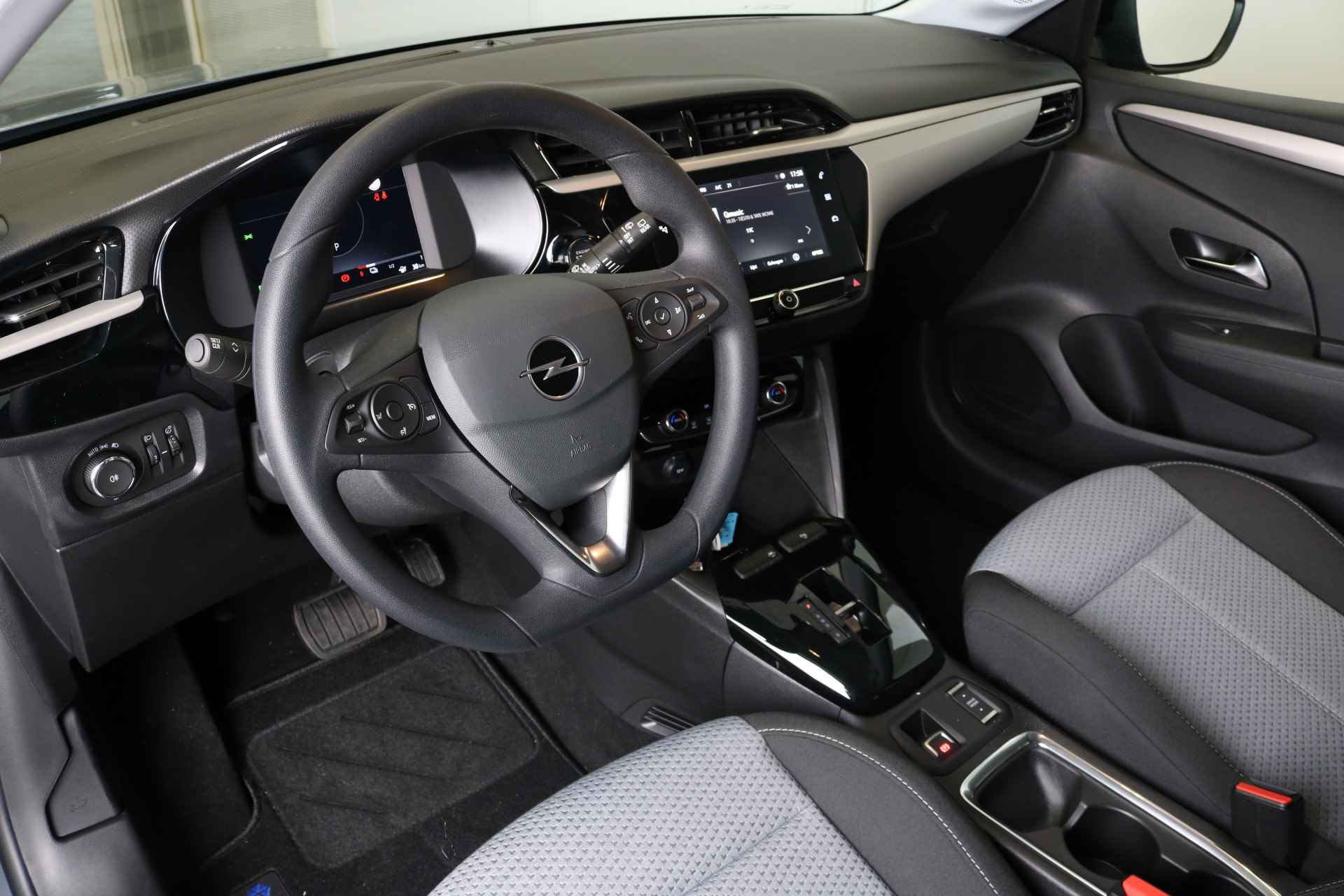 Opel Corsa Electric 50kWh 136PK | Clima | Cruise | Navi by App | Parkeersensoren | LED | DAB | 16" Lichtmetaal | - 11/42