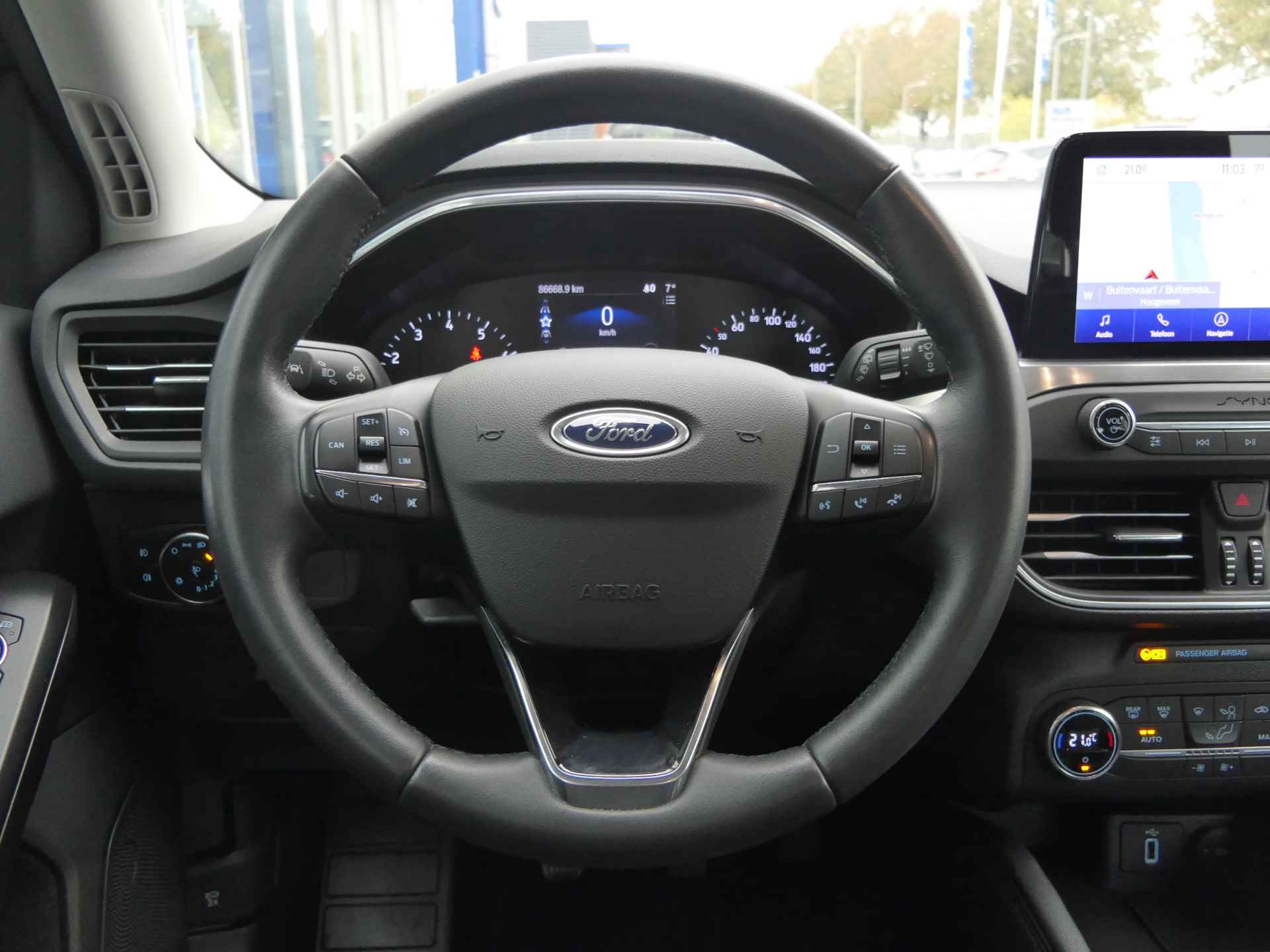 Ford Focus Wagon 1.0 EcoBoost Titanium | Navigatie | Keyless | Cruise Control | Climate Control | - 25/33