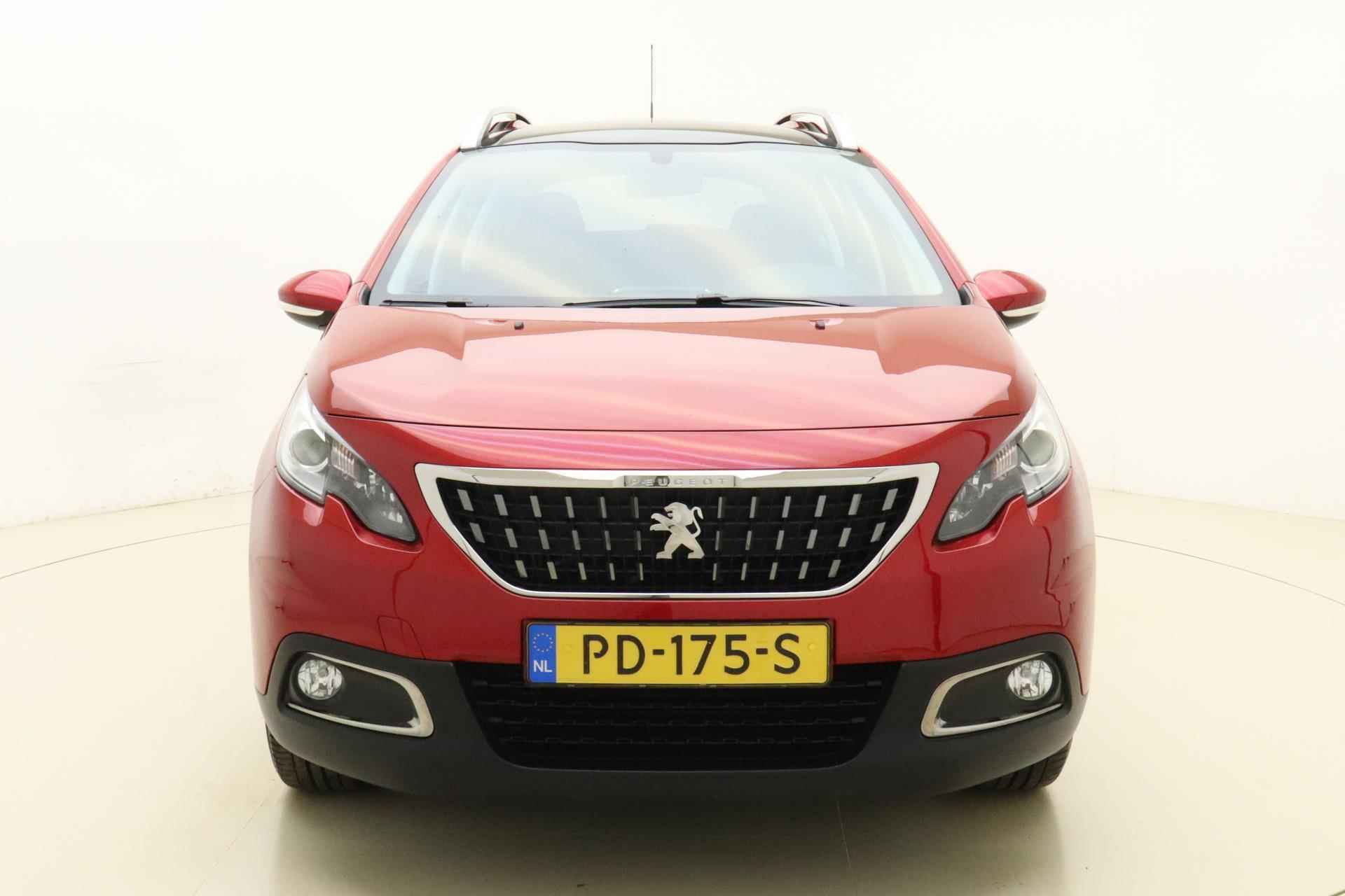 Peugeot 2008 1.2 PureTech Blue Lion | Panorama Dak | Trekhaak | Navigatie | Airco & Cruise Control | Parkeersensoren | - 7/31