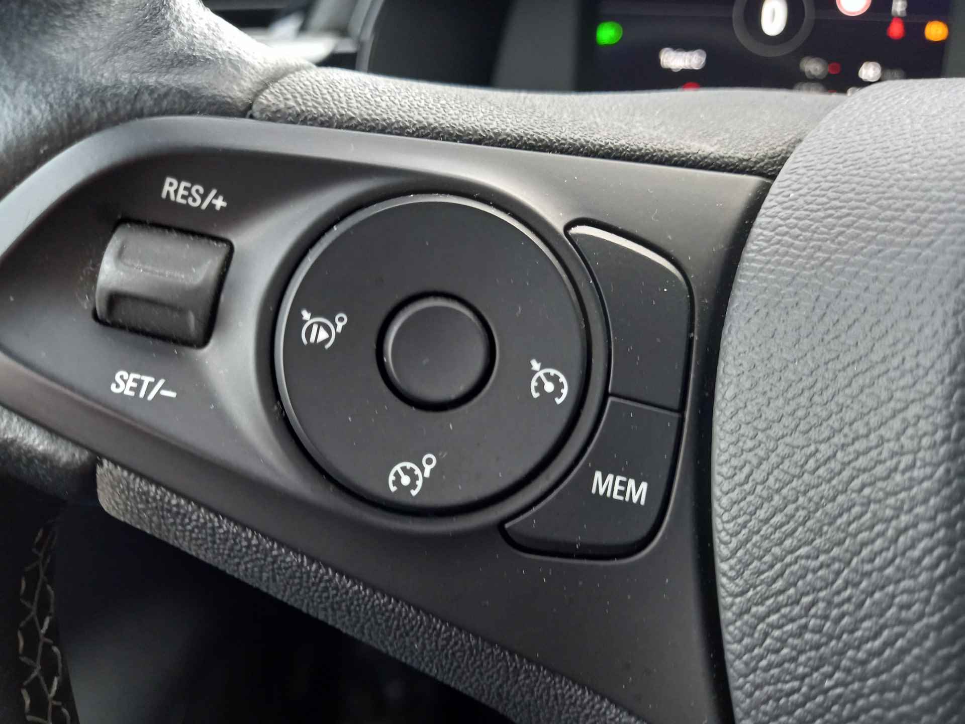 Opel CORSA-E Edition 1 fase 50 kWh A uitrijcamera, DAB + , Navigatie via Android/Apple, Climate Control PRIJS RIJKLAAR - 18/19