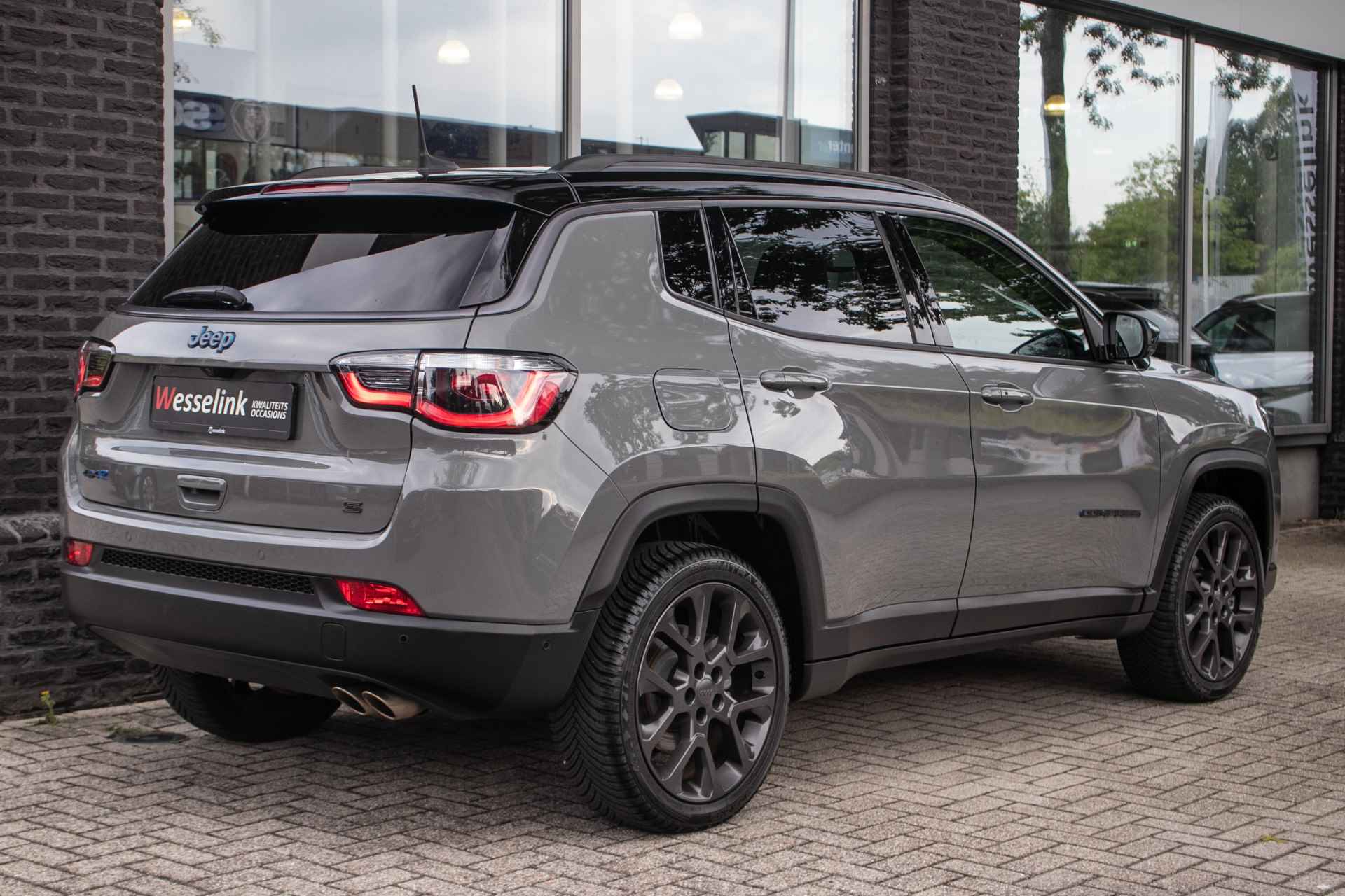 Jeep Compass 4xe 240 Plug-in Hybrid Electric S - All-in rijklrprs | Leder | Alpine | 4 seasons | Carplay - 3/48