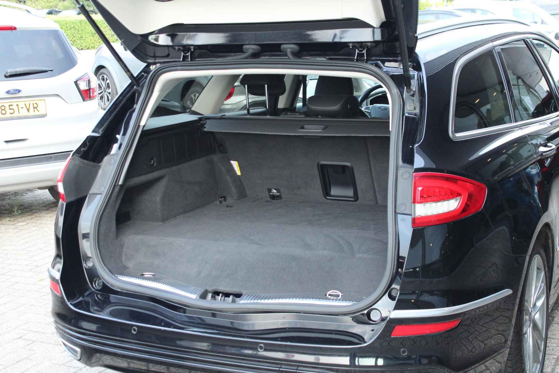 Ford Mondeo Wagon 2.0 IVCT HEV Vignale 187pk | Stoelverwarming/koeling | Massage Stoelen | Full Led | Sony audio/Navigatie - 43/43