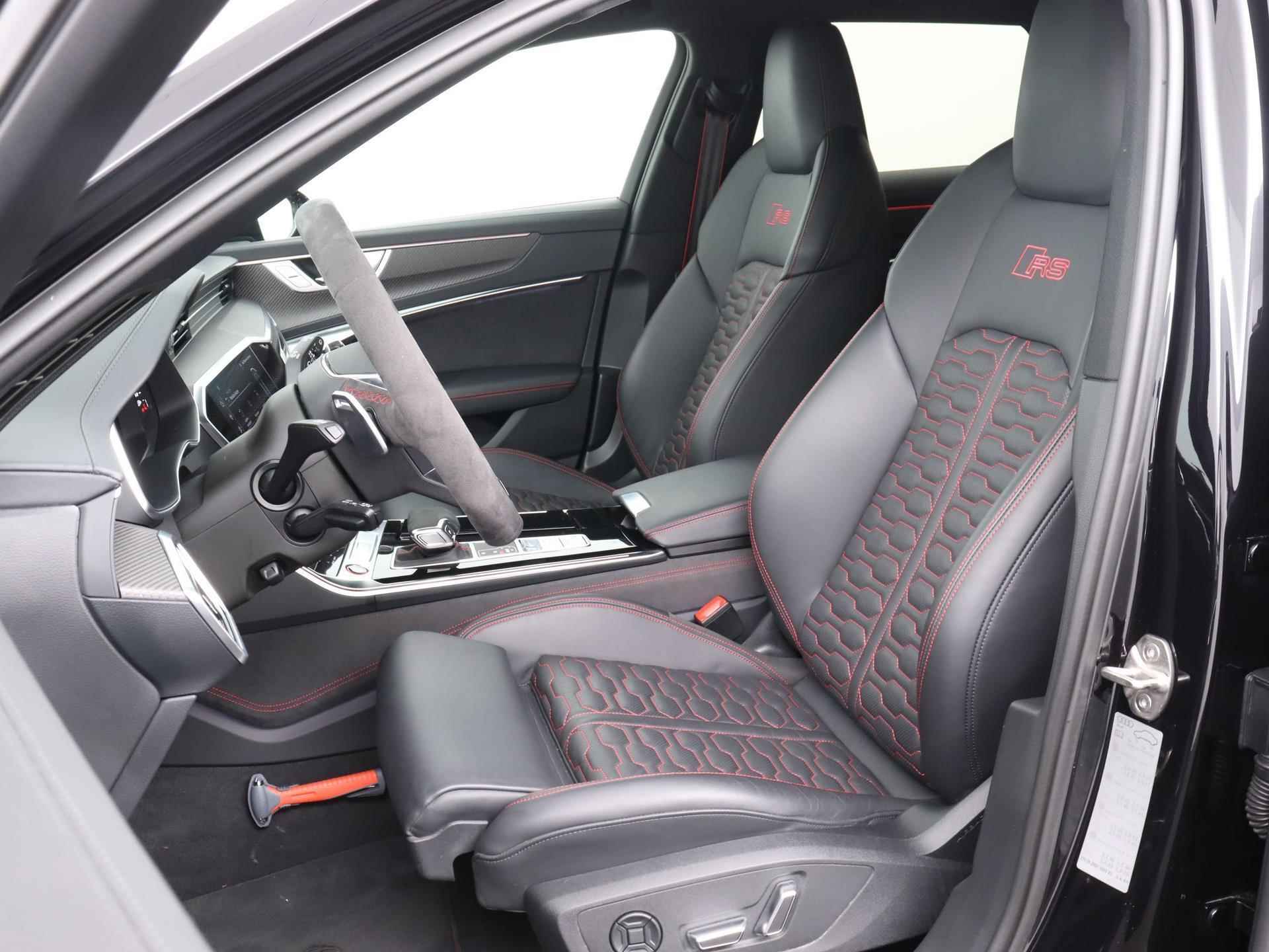 Audi RS 6 Avant TFSI quattro 600 PK | Nachtzicht camera | Panoramadak | Bang & Olufsen 3D High End  | Stoelverwarming | Stoelventilatie | LED Matrix | RS Sportuitlaat | Trekhaak | Lichtmetalen velgen | Getint glas | elektrische kofferklep | - 11/47