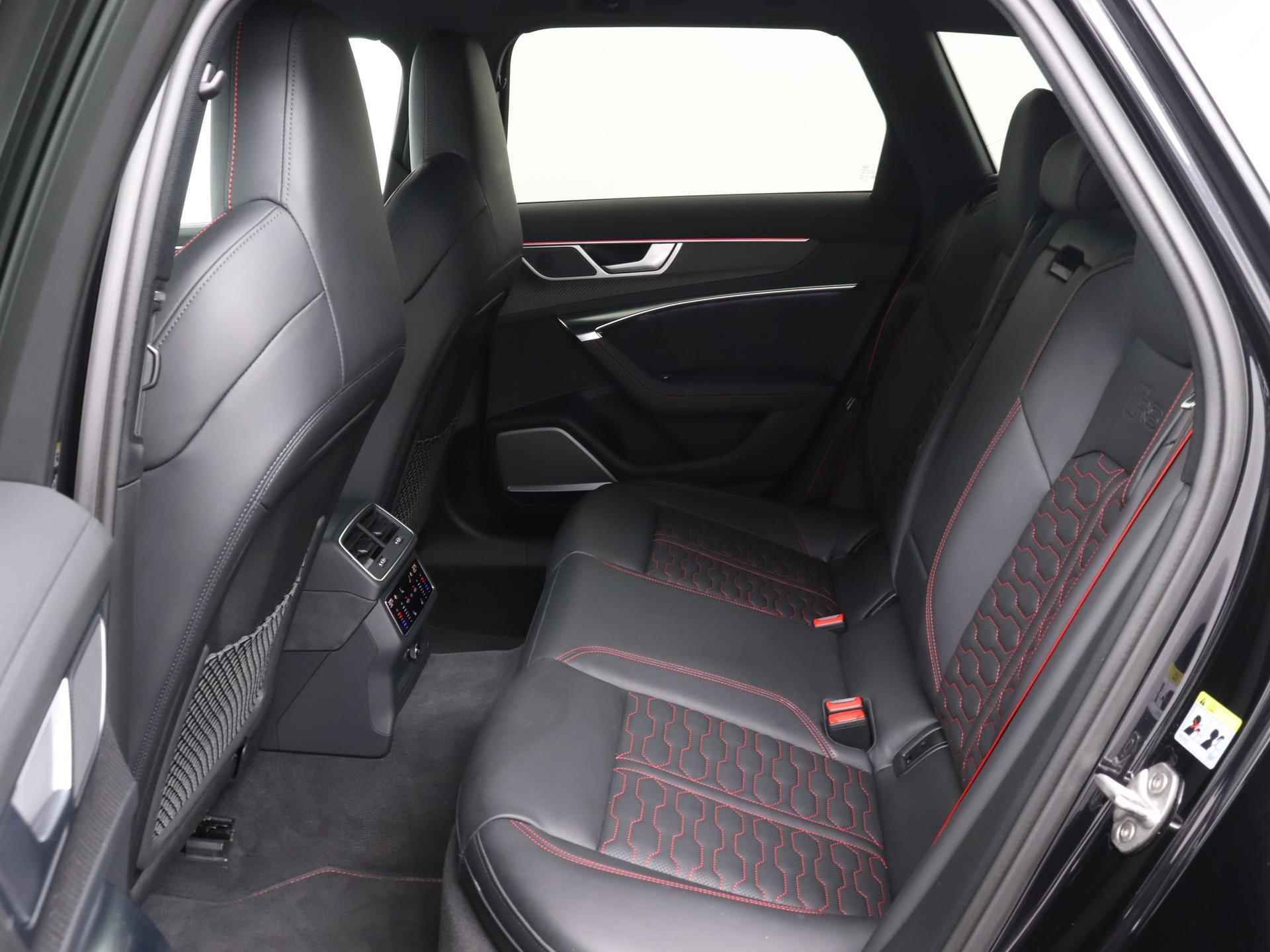 Audi RS 6 Avant TFSI quattro 600 PK | Nachtzicht camera | Panoramadak | Bang & Olufsen 3D High End  | Stoelverwarming | Stoelventilatie | LED Matrix | RS Sportuitlaat | Trekhaak | Lichtmetalen velgen | Getint glas | elektrische kofferklep | - 19/47