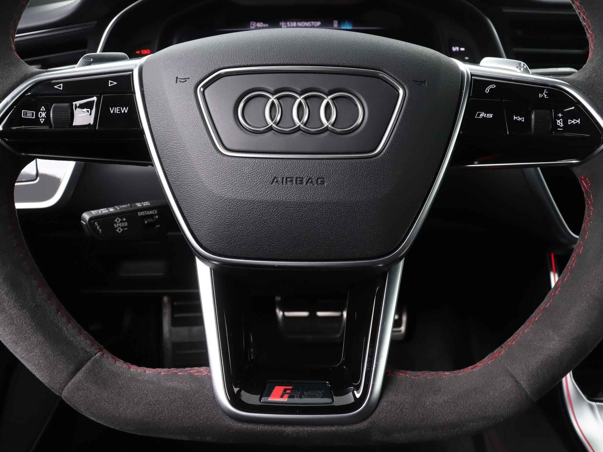 Audi RS 6 Avant TFSI quattro 600 PK | Nachtzicht camera | Panoramadak | Bang & Olufsen 3D High End  | Stoelverwarming | Stoelventilatie | LED Matrix | RS Sportuitlaat | Trekhaak | Lichtmetalen velgen | Getint glas | elektrische kofferklep | - 20/47