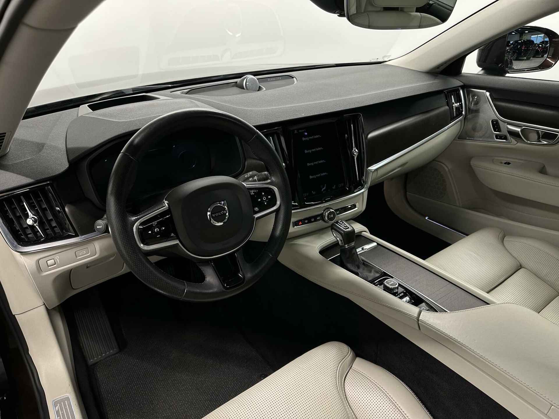 Volvo V90 Cross Country 2.0 T5 Pro PANO LEER AWD - 20/47