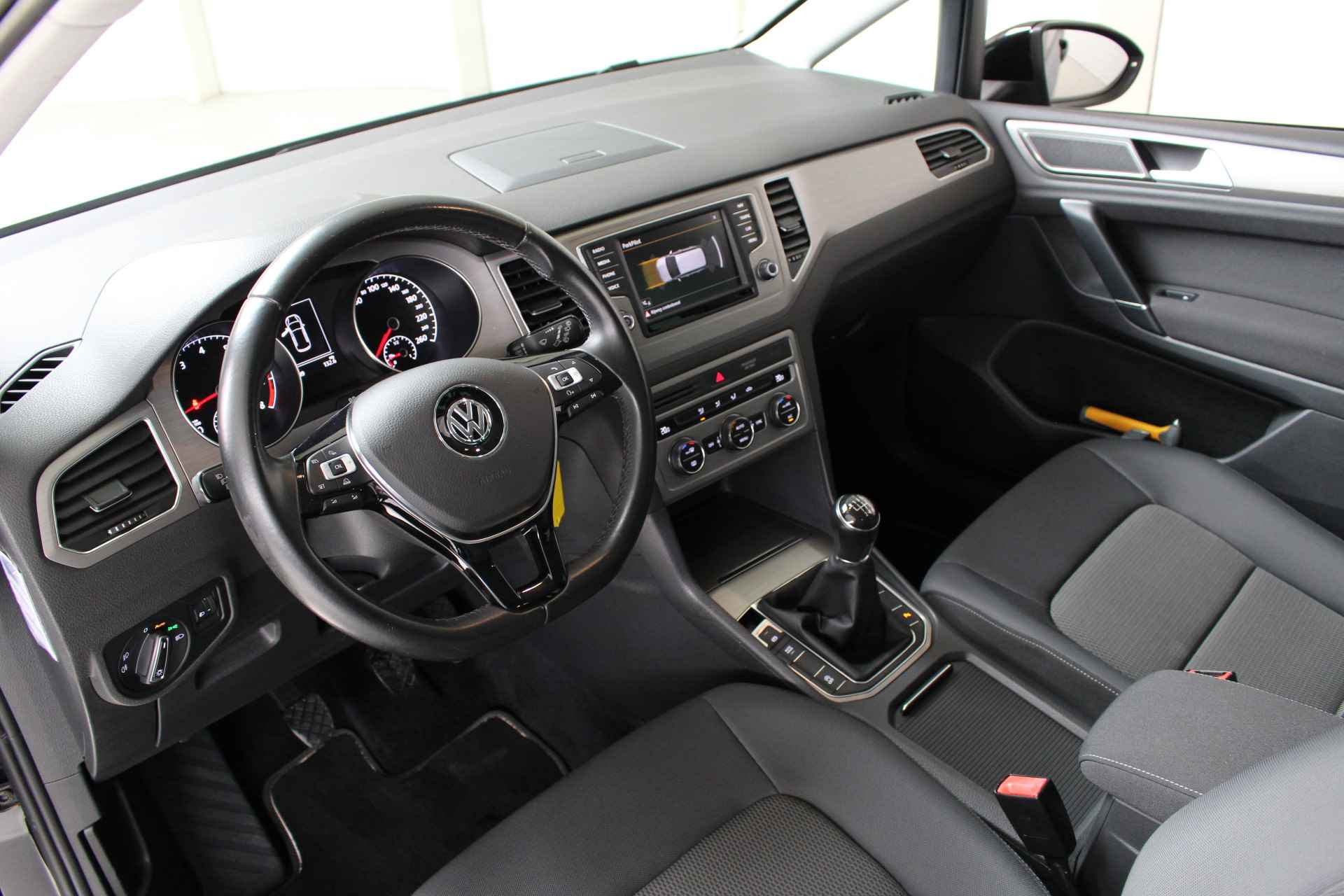 Volkswagen Golf Sportsvan 1.0 TSI Comfortline Navigatie | Trekhaak | El. inklapbare spiegels | - 12/22