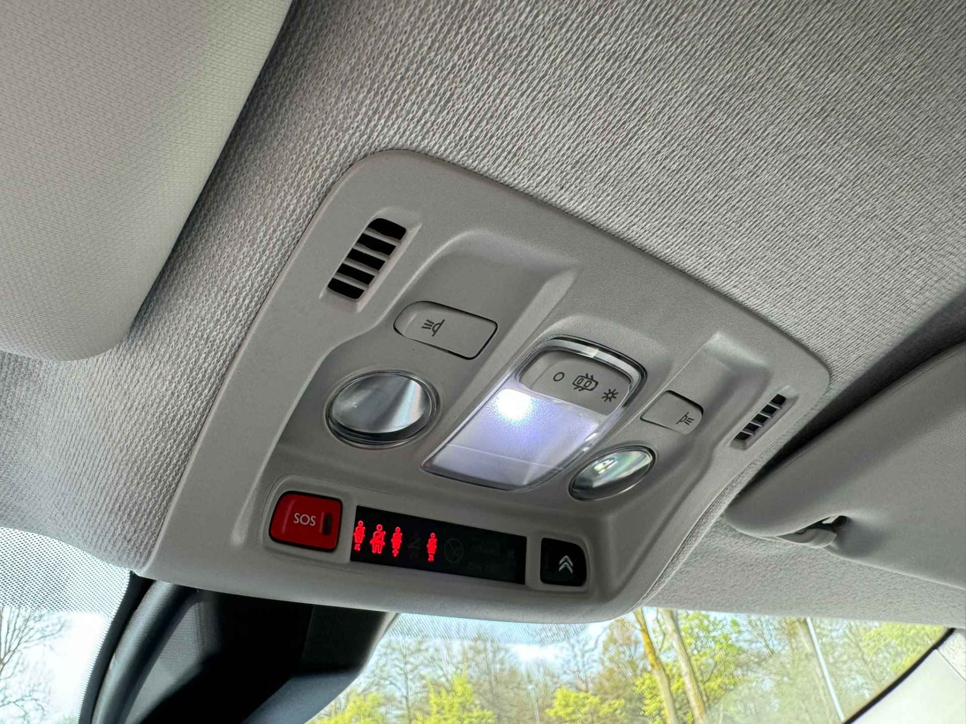 Citroën C3 82pk Feel Navigatie|17 inch velgen |Cruise Controle - 18/24