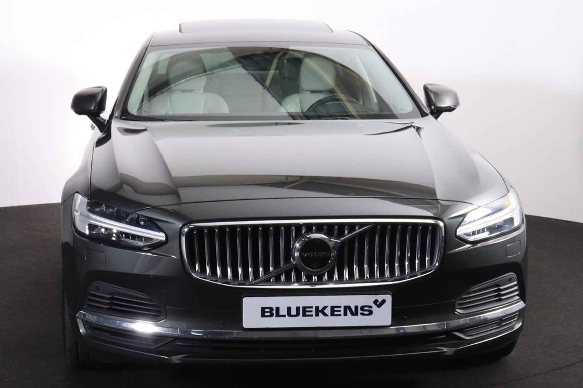 Volvo S90 T8 AWD Inscription Exclusive - Panorama/schuifdak - IntelliSafe Assist & Surround - 360º Camera - Harman/Kardon audio - Verwarmde voorstoelen, stuur & achterbank - Parkeersensoren voor & achter - Elektr. bedienb. voorstoelen met geheugen - Head up display - 19' LMV - 2/27