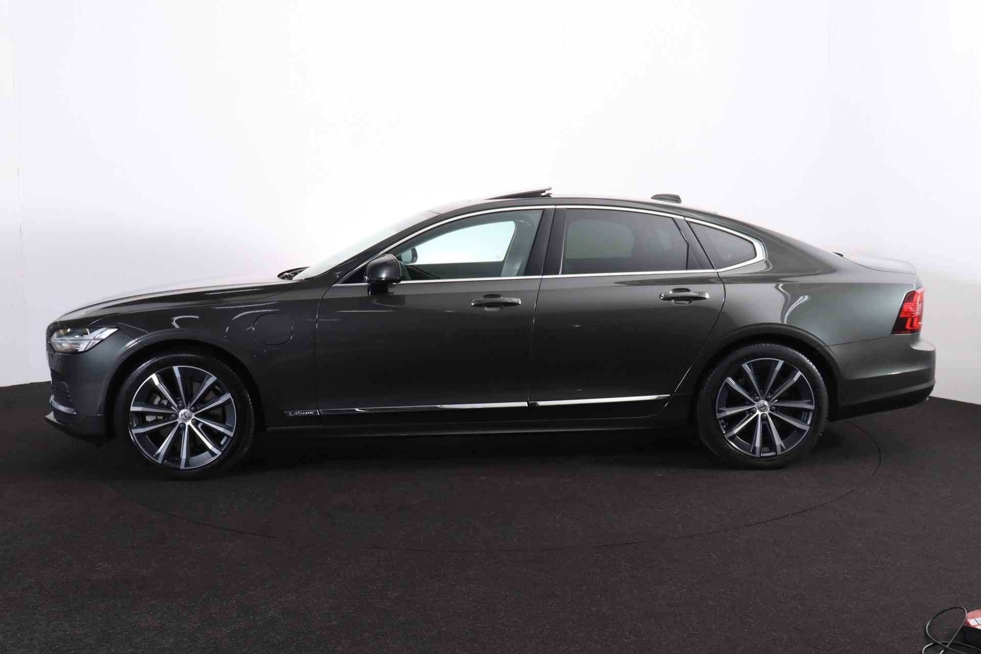 Volvo S90 T8 AWD Inscription Exclusive - Panorama/schuifdak - IntelliSafe Assist & Surround - 360º Camera - Harman/Kardon audio - Verwarmde voorstoelen, stuur & achterbank - Parkeersensoren voor & achter - Elektr. bedienb. voorstoelen met geheugen - Head up display - 19' LMV - 3/27