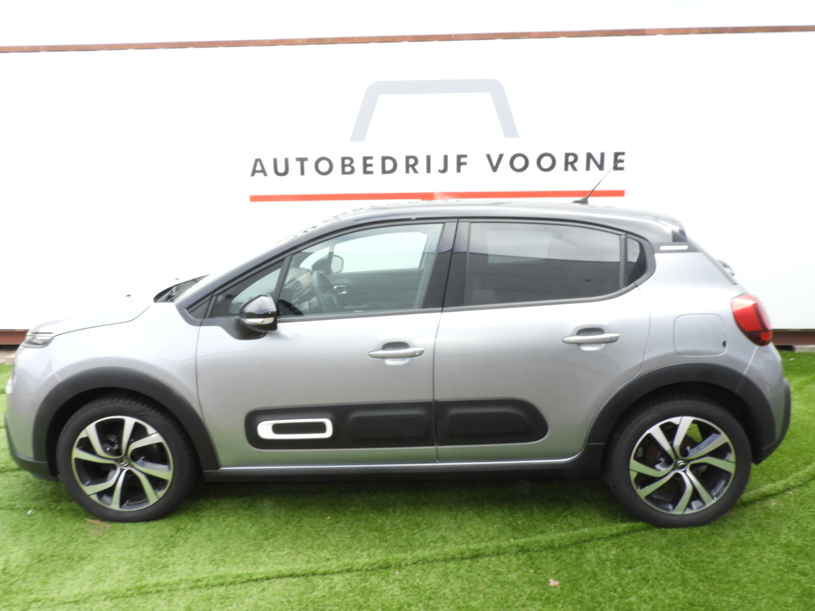 Citroen C3 1.2 PureTech automaat 110pk Shine Apple Car Play