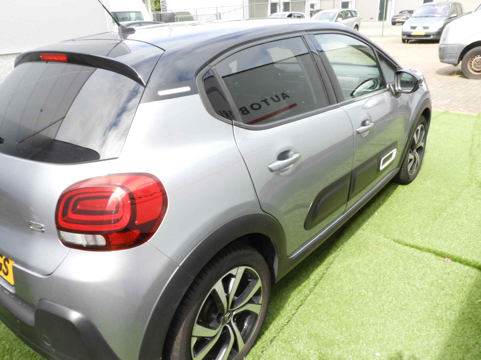 Citroen C3 1.2 PureTech automaat 110pk Shine Apple Car Play - 23/30