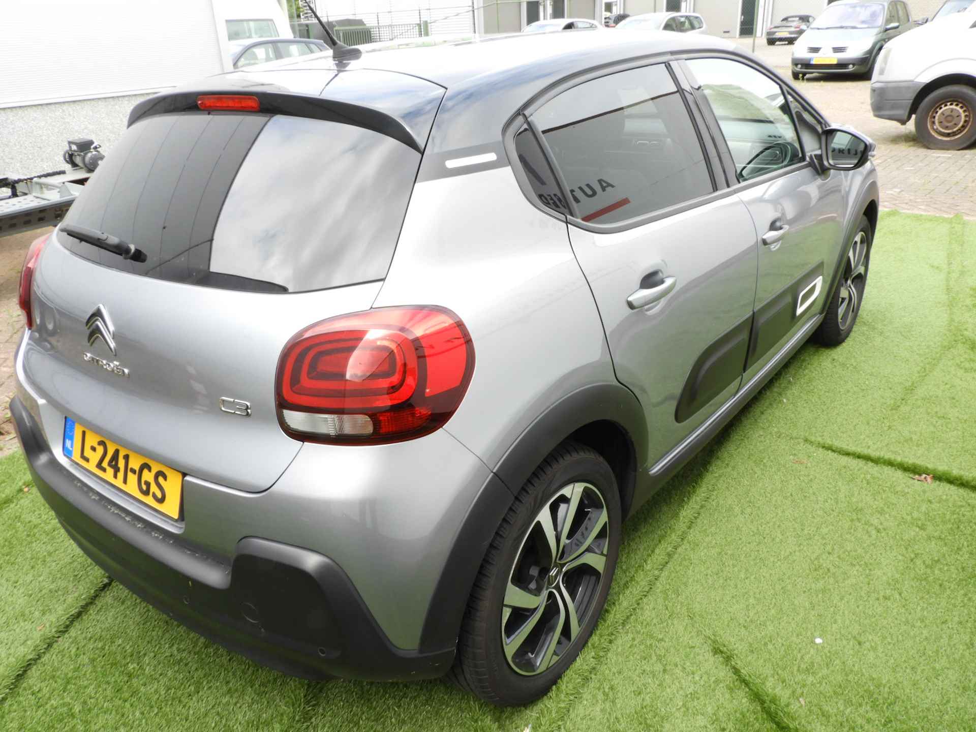 Citroen C3 1.2 PureTech automaat 110pk Shine Apple Car Play - 26/30