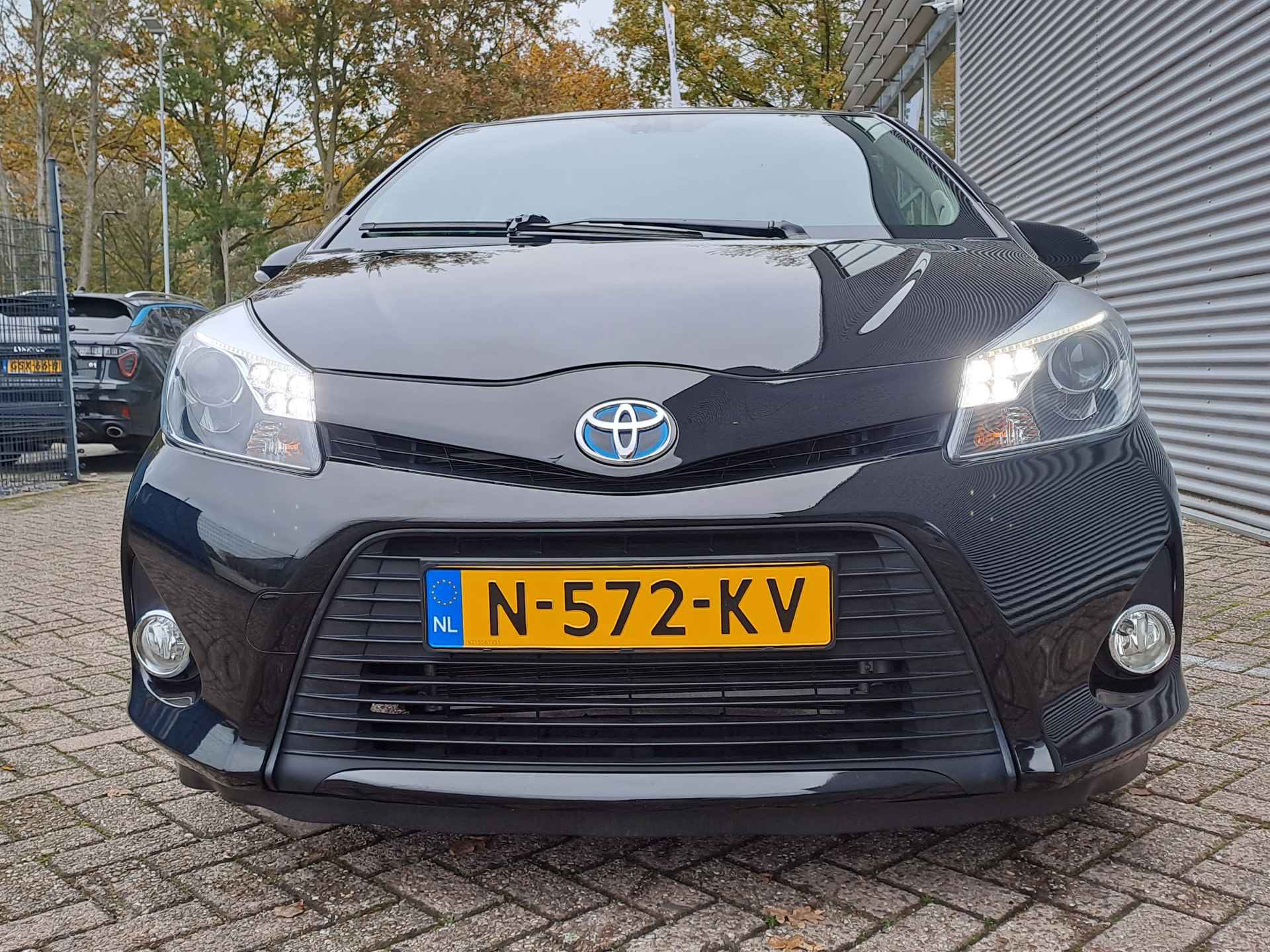 Toyota Yaris 1.5 Full Hybrid Dynamic | Automaat | Navi | Panorama Dak | Camara | Hybrid - 3/43