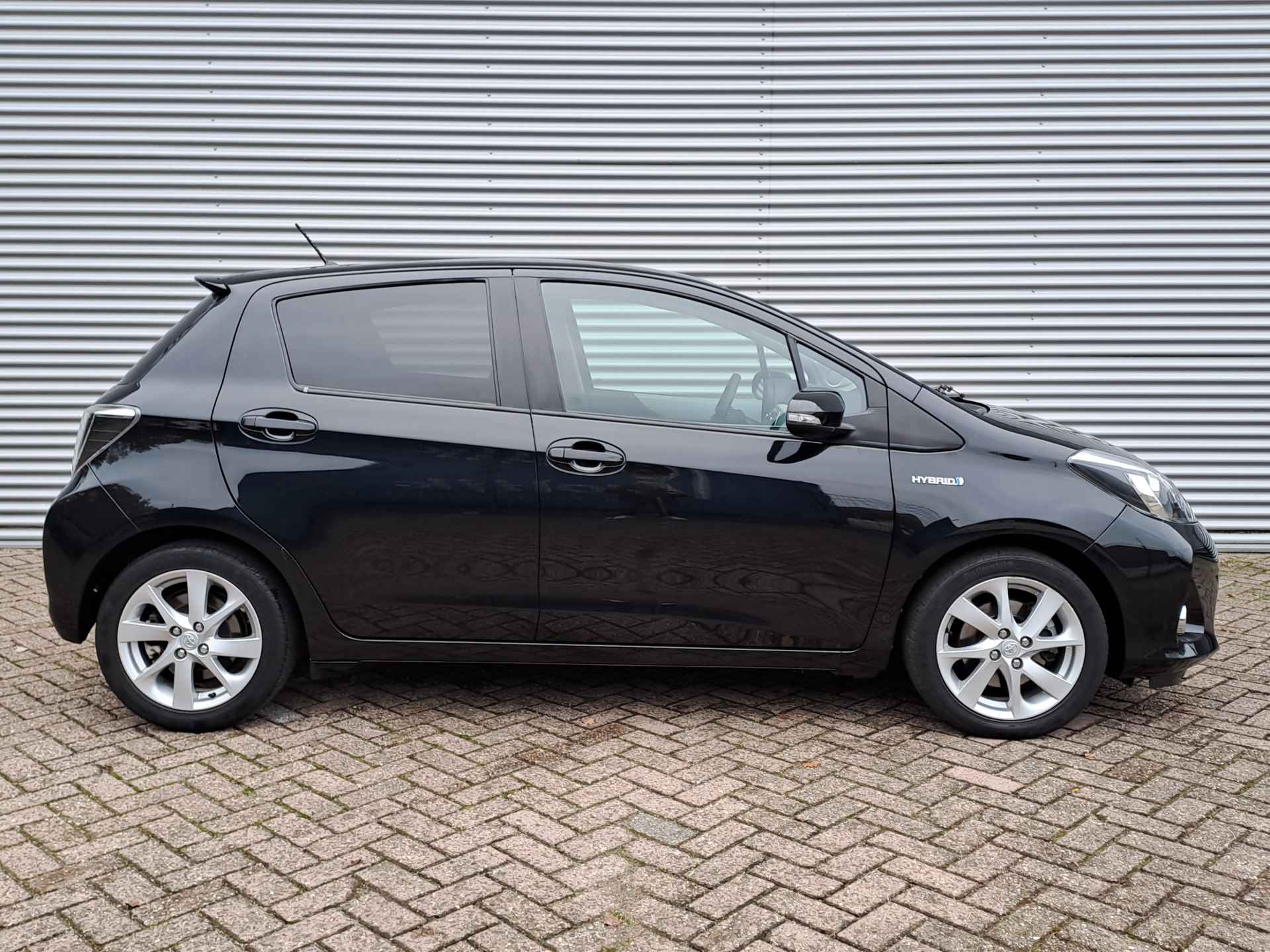 Toyota Yaris 1.5 Full Hybrid Dynamic | Automaat | Navi | Panorama Dak | Camara | Hybrid - 5/43