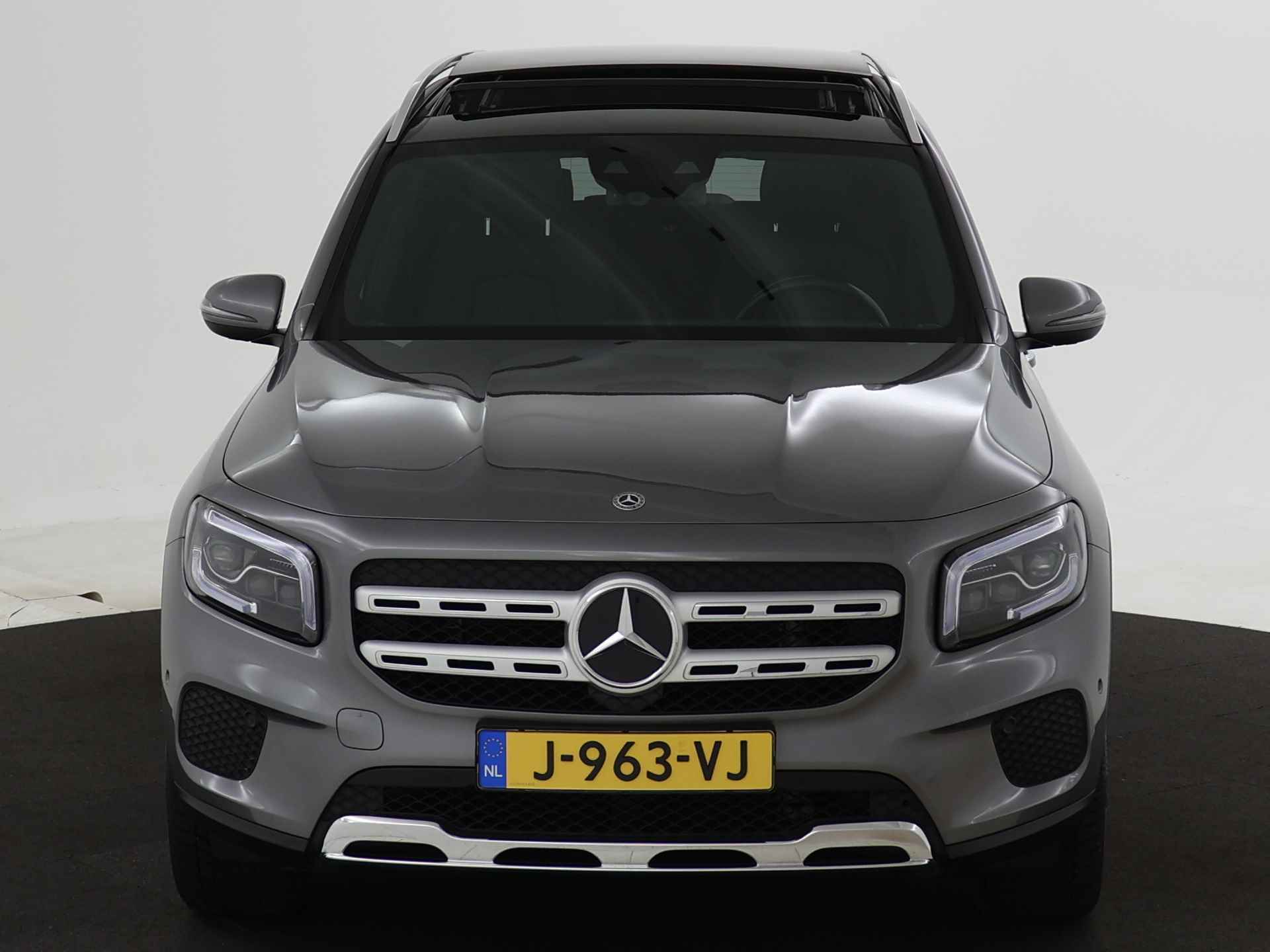 Mercedes-Benz GLB 200 7p Business Solution Luxury | Panoramadak | Trekhaak | Achteruitrijcamera | Elektrische Stoelen | Inclusief 24 maanden MB Certified garantie voor Europa. - 29/47