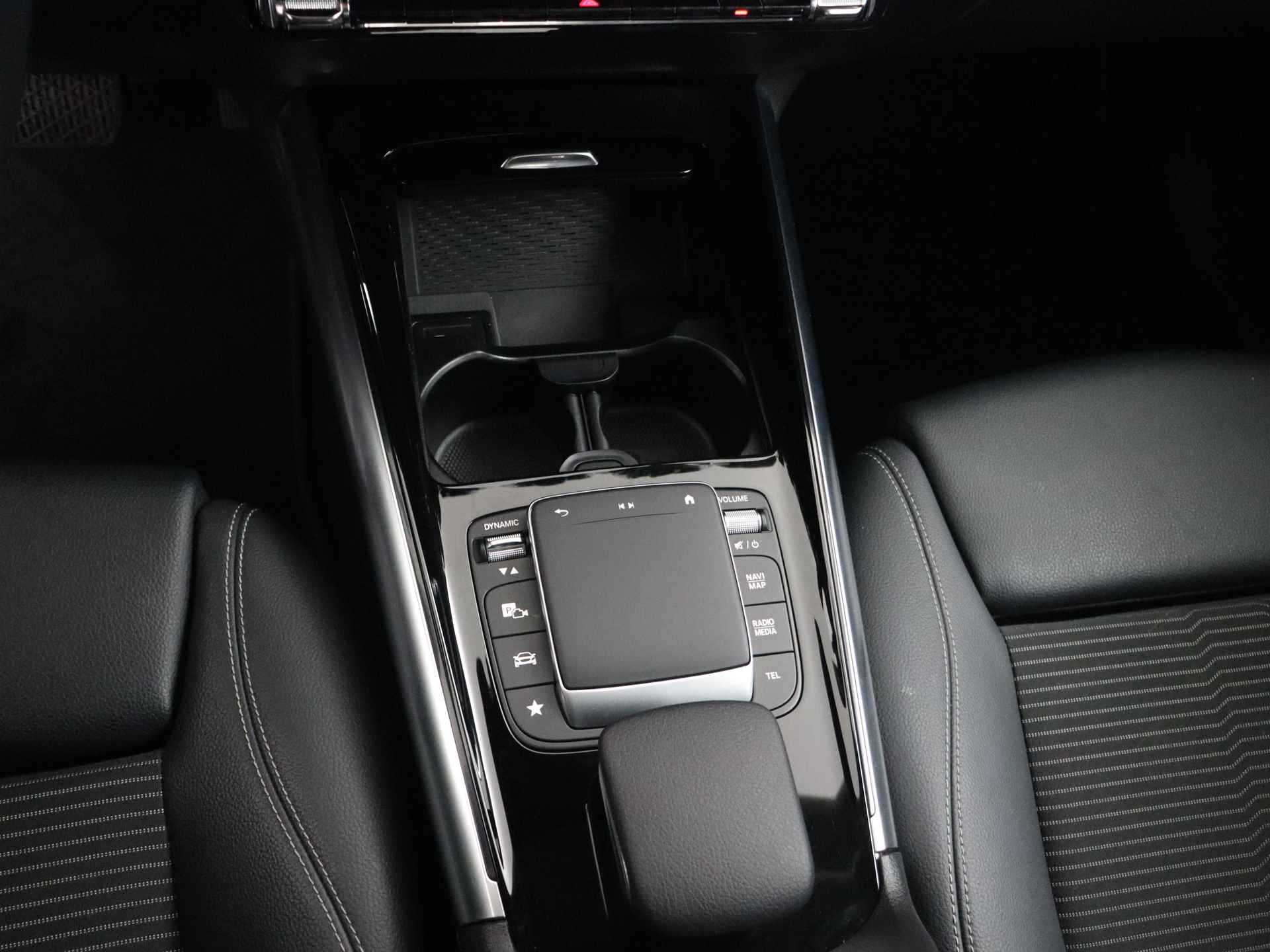 Mercedes-Benz GLA 250e Plug-In Hybride Limited | DAB+ | Camera | Widescreen | Apple Carplay | Inclusief 24 MB Premium Certified garantie voor Europa. - 13/46