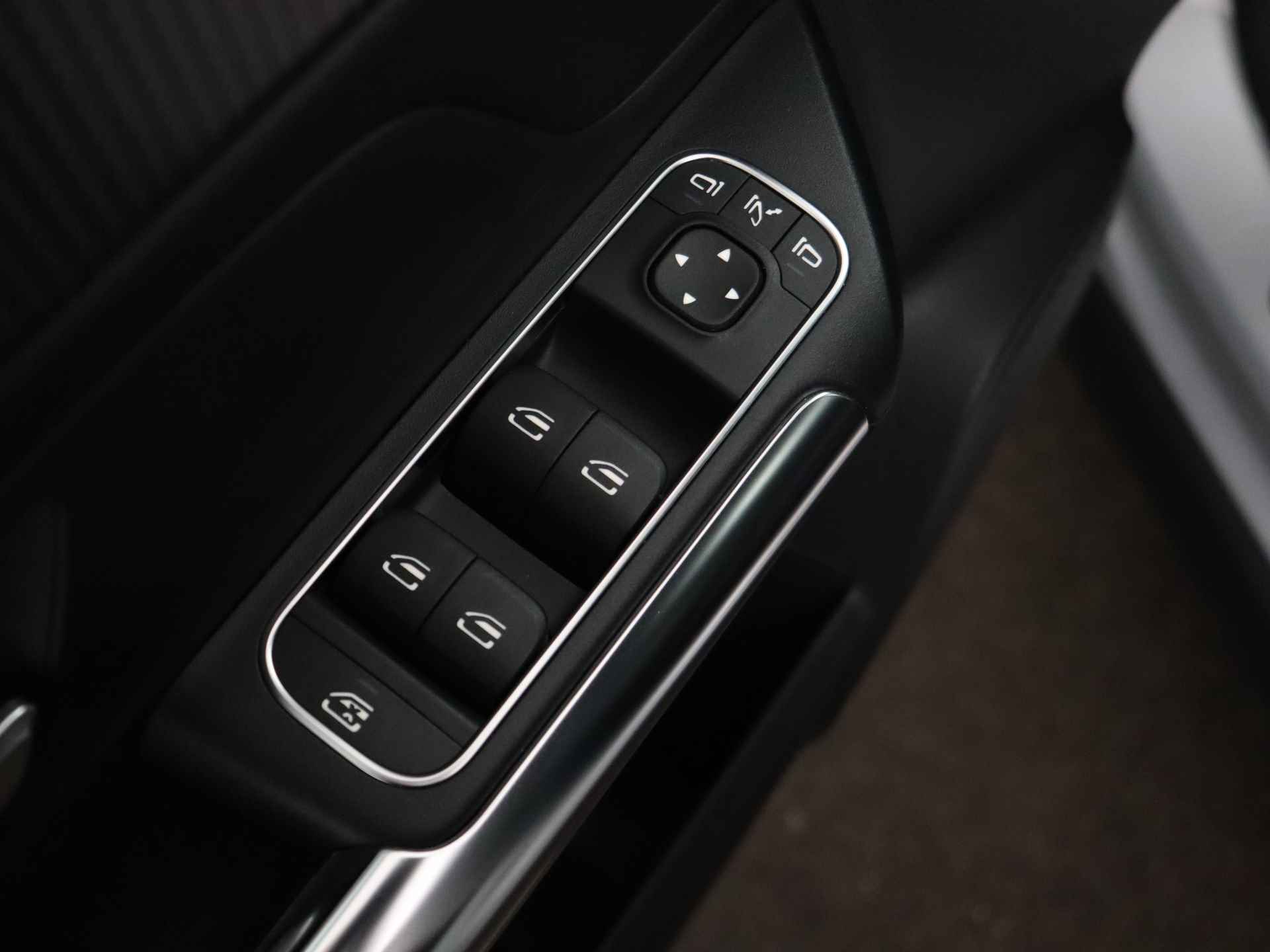 Mercedes-Benz GLA 250e Plug-In Hybride Limited | DAB+ | Camera | Widescreen | Apple Carplay | Inclusief 24 MB Premium Certified garantie voor Europa. - 32/46