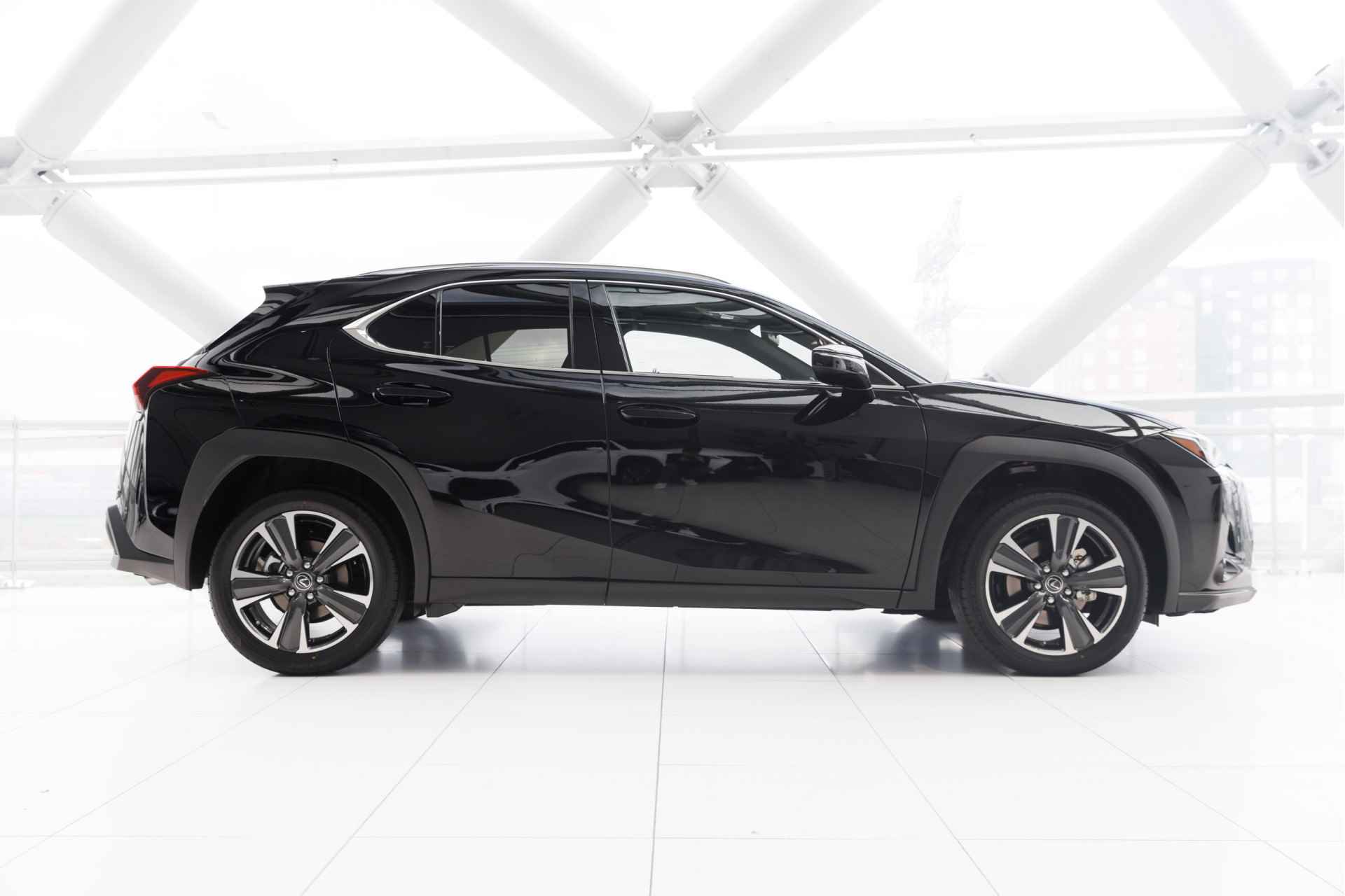 Lexus UX 250h Business Line | MY2023 | Draadloos Apple Carplay | 10 Jaar Garantie | - 10/39