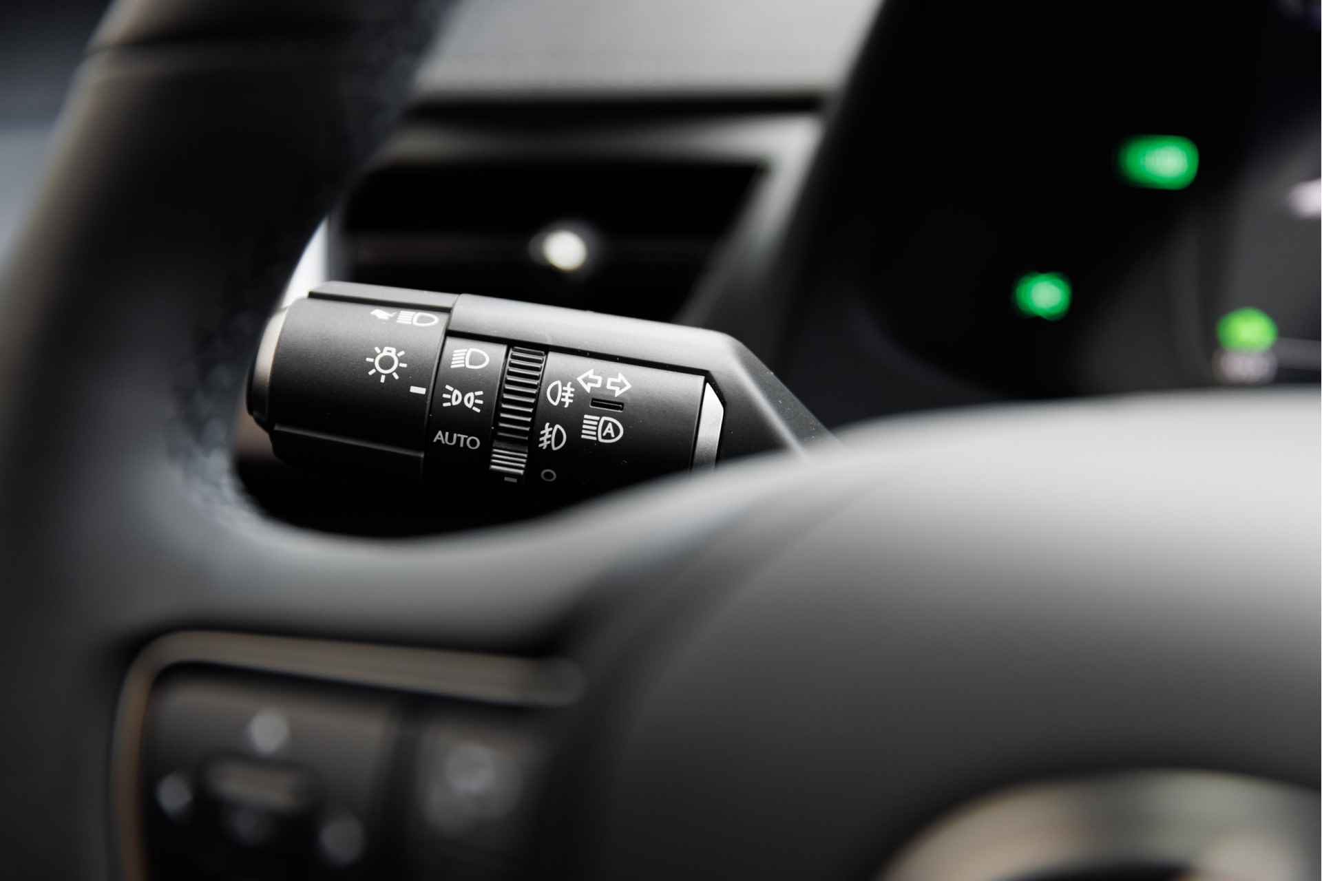 Lexus UX 250h Business Line | MY2023 | Draadloos Apple Carplay | 10 Jaar Garantie | - 17/39