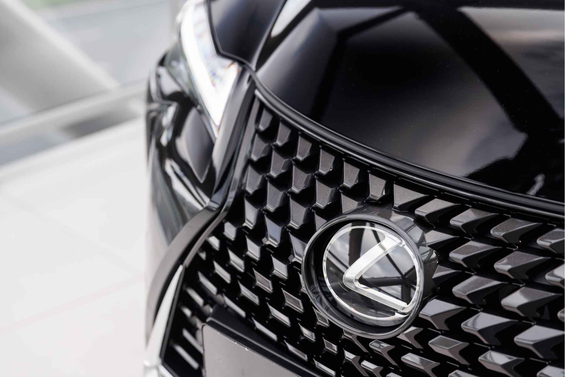 Lexus UX 250h Business Line | MY2023 | Draadloos Apple Carplay | 10 Jaar Garantie | - 37/39
