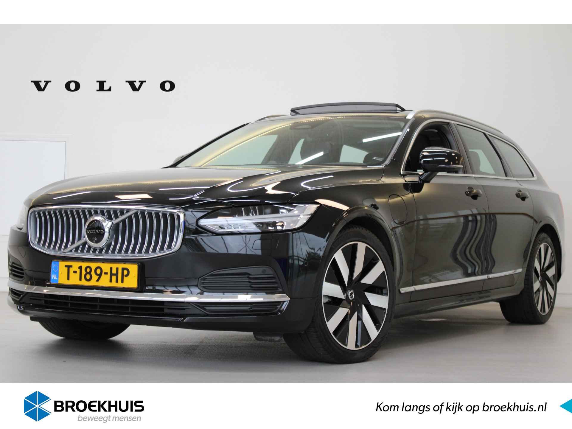 Volvo V90 T6 350PK AWD Ultimate Bright | Massage | B&W Audio | Luchtvering | Trekhaak | Nappa | Kinderzitje - 1/73