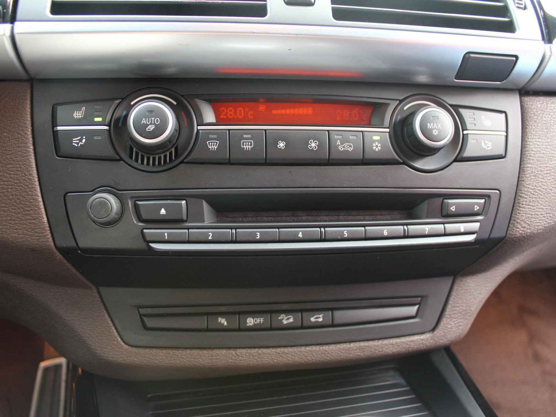 BMW X5 xDrive30d M-Pakket High Executive 19"inch Velgen, Bruin Leder, Apple Carplay, Cruise Control, Bluetooth, Airco, Park sensoren, Bi-Xenon, (MET GARANTIE*) - 24/28