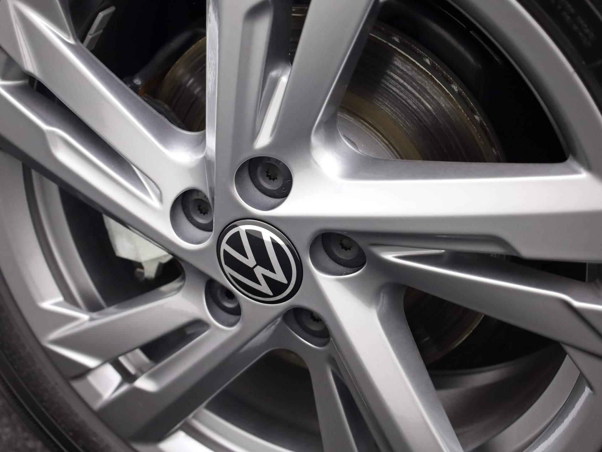 Volkswagen Polo R-Line 1.0 70 kW / 95 pk TSI Hatchback 5 versn. · Multimedia pakket · Digital cockpit · sport onderstel · - 22/38
