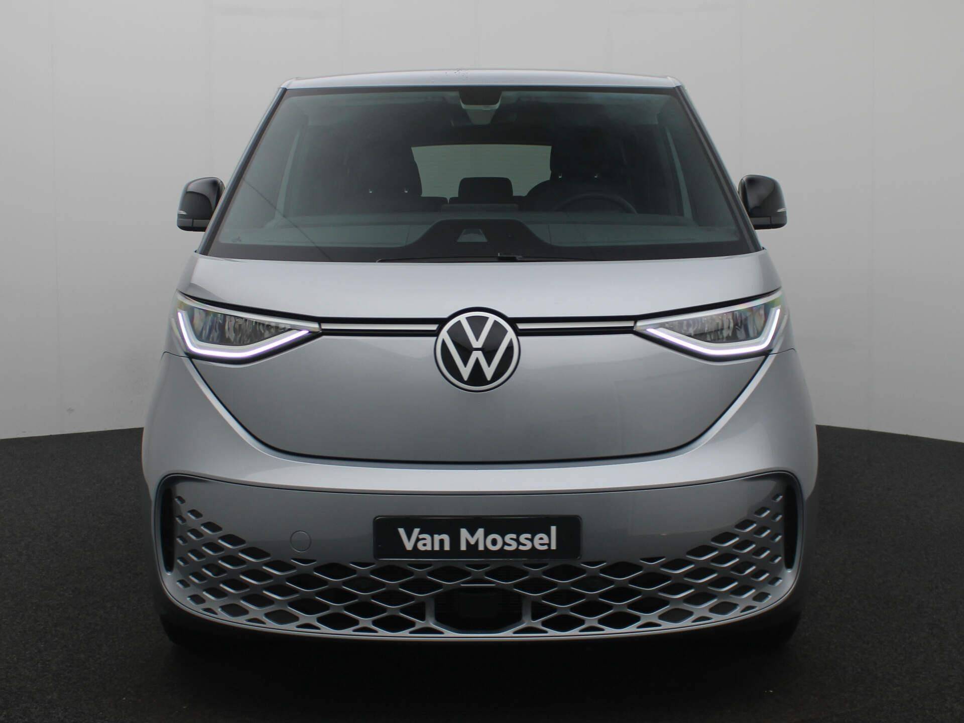 Volkswagen ID. Buzz 1st 77kWh 204 PK | Automaat | Apple carplay | Android auto | LED | Lichtmetalen velgen | Privacy glass | Sfeerverlichting | Parkeersensoren | Keyless | - 4/41
