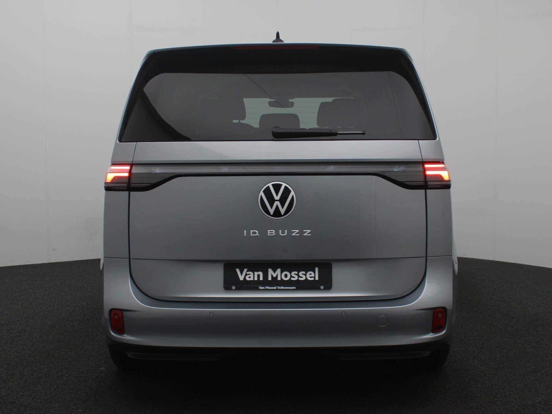 Volkswagen ID. Buzz 1st 77kWh 204 PK | Automaat | Apple carplay | Android auto | LED | Lichtmetalen velgen | Privacy glass | Sfeerverlichting | Parkeersensoren | Keyless | - 6/41