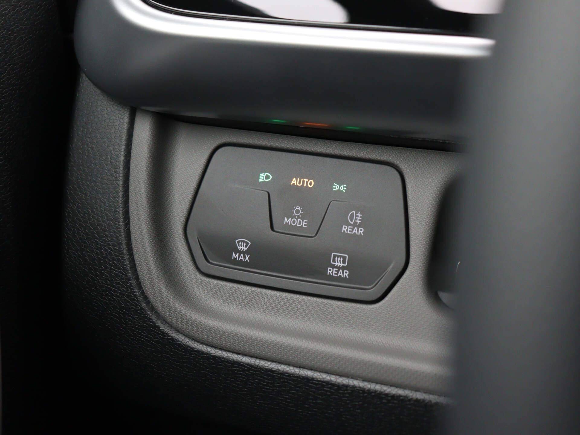 Volkswagen ID. Buzz 1st 77kWh 204 PK | Automaat | Apple carplay | Android auto | LED | Lichtmetalen velgen | Privacy glass | Sfeerverlichting | Parkeersensoren | Keyless | - 25/41