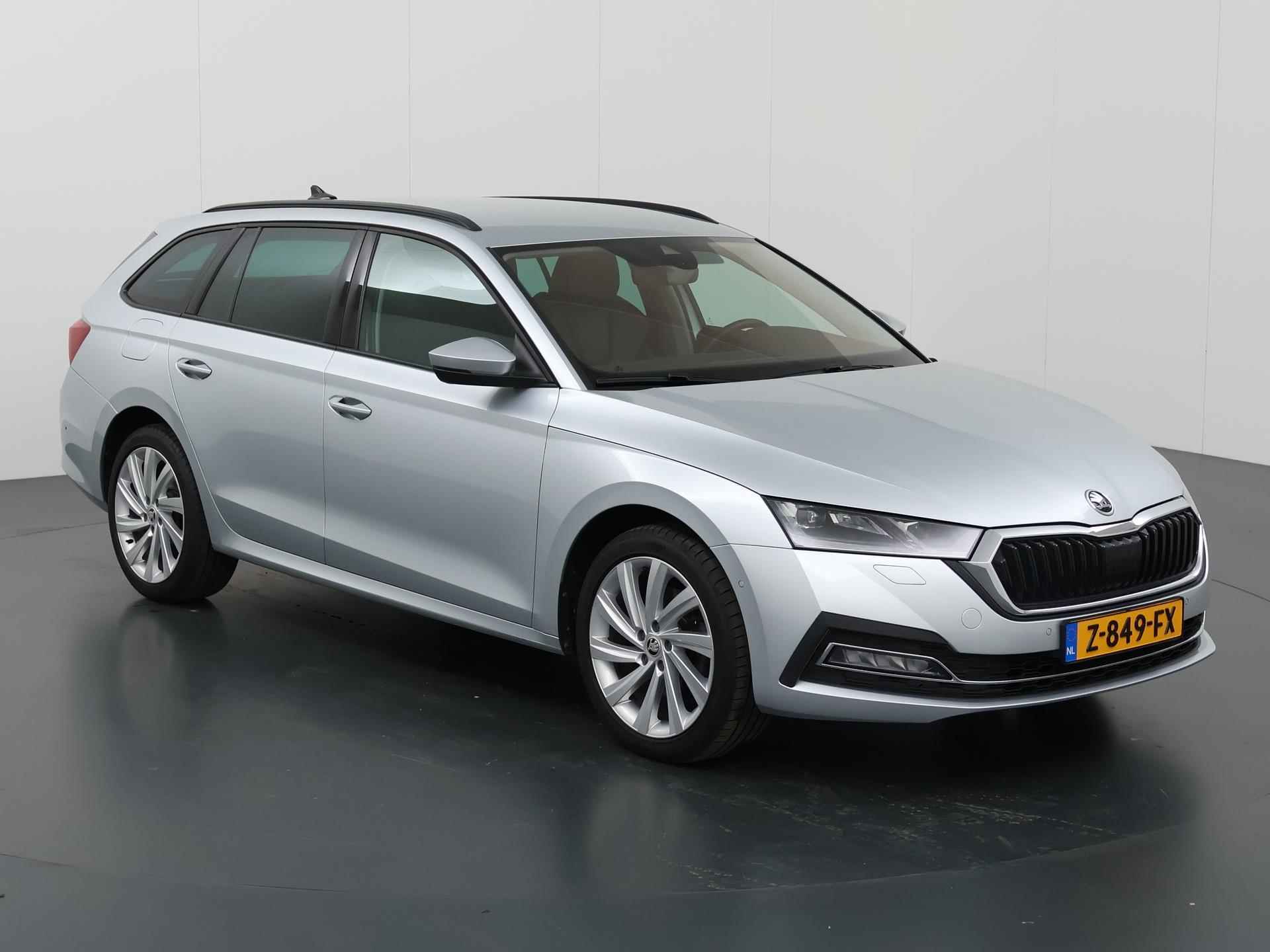 Skoda Octavia Combi 1.4 TSI iV PHEV First Edition | Sportstoelen Ergo Memory Leder | Navigatie | Climate Control | Bluetooth | Cruise Control Adaptief | - 24/42