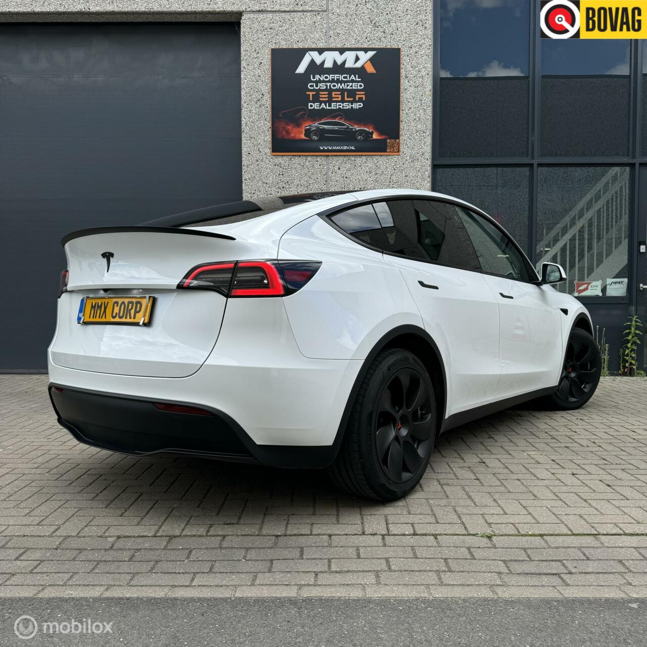 Tesla Model Y RWD WIT INTERIEUR MMX PACK