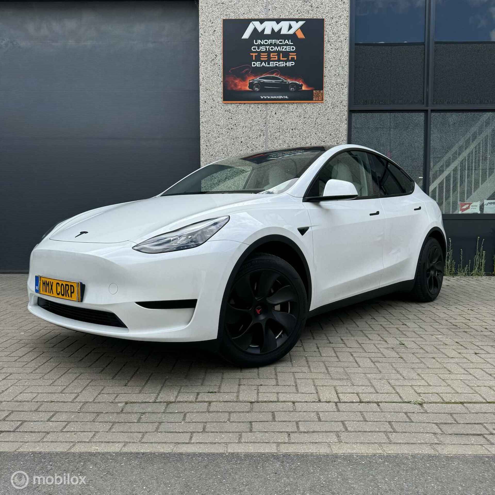 Tesla Model Y RWD WIT INTERIEUR MMX PACK - 5/19