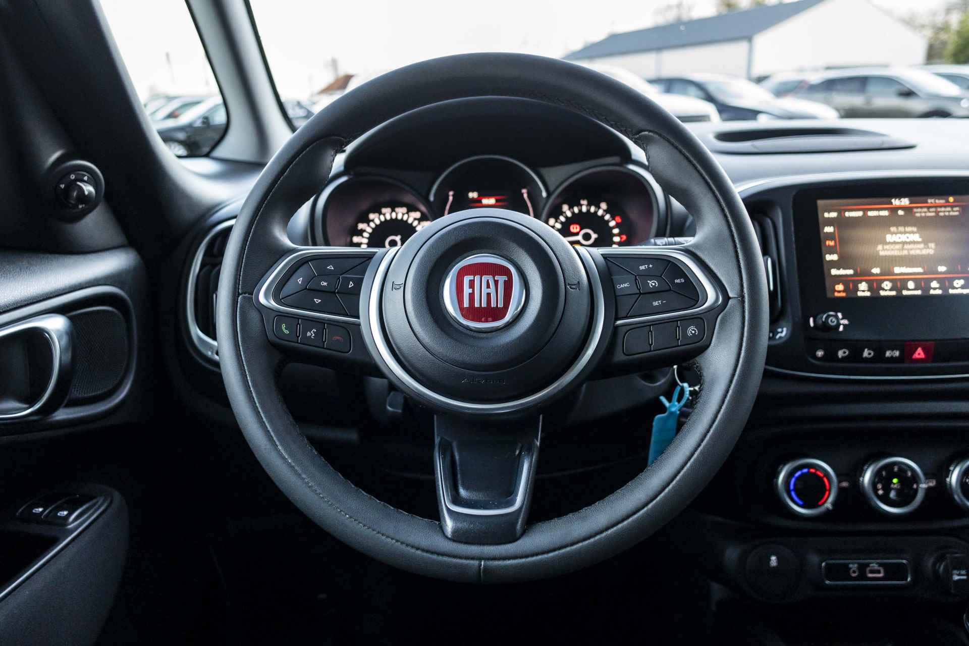 Fiat FIAT 500L 1.4-16V Cross | Camera | Carplay | Cruise - 7/35