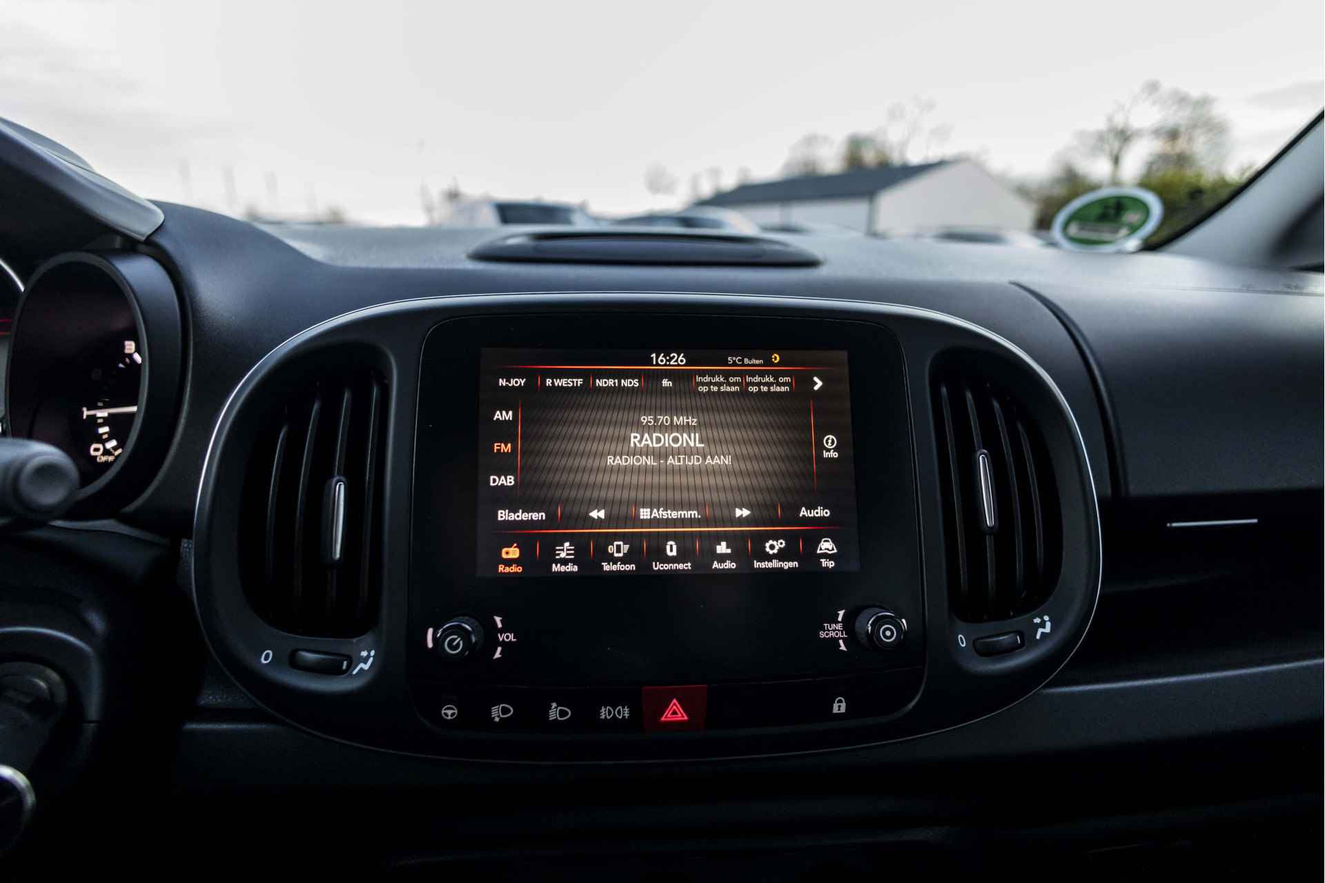 Fiat FIAT 500L 1.4-16V Cross | Camera | Carplay | Cruise - 24/35