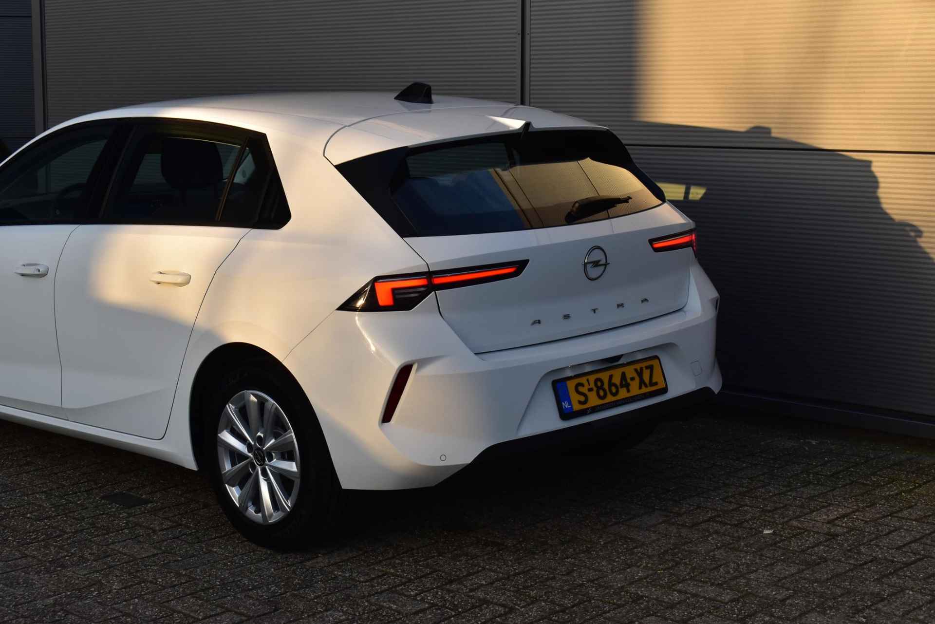 Opel Astra 1.2 Edition Achteruitrijcamera Apple CarPlay Parkeersensoren - 20/38