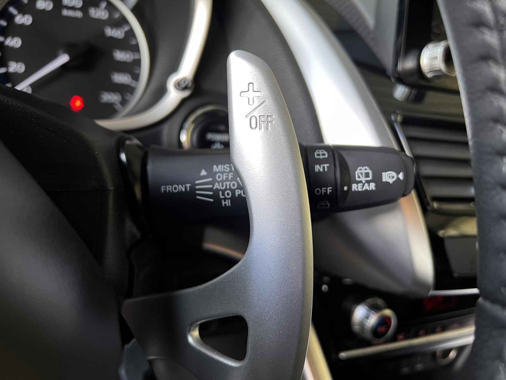 Mitsubishi Eclipse Cross 2.4 PHEV Intense+ | Carplay | Leder/Alcantara | Navigatie | All-in rijklaarprijs - 39/46