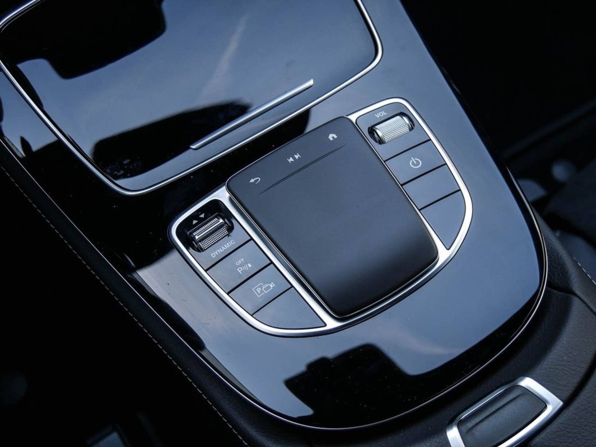 Mercedes-Benz E-Klasse 300 e AMG Line LED Camera Keyless Go Stoelverwarming - 13/16