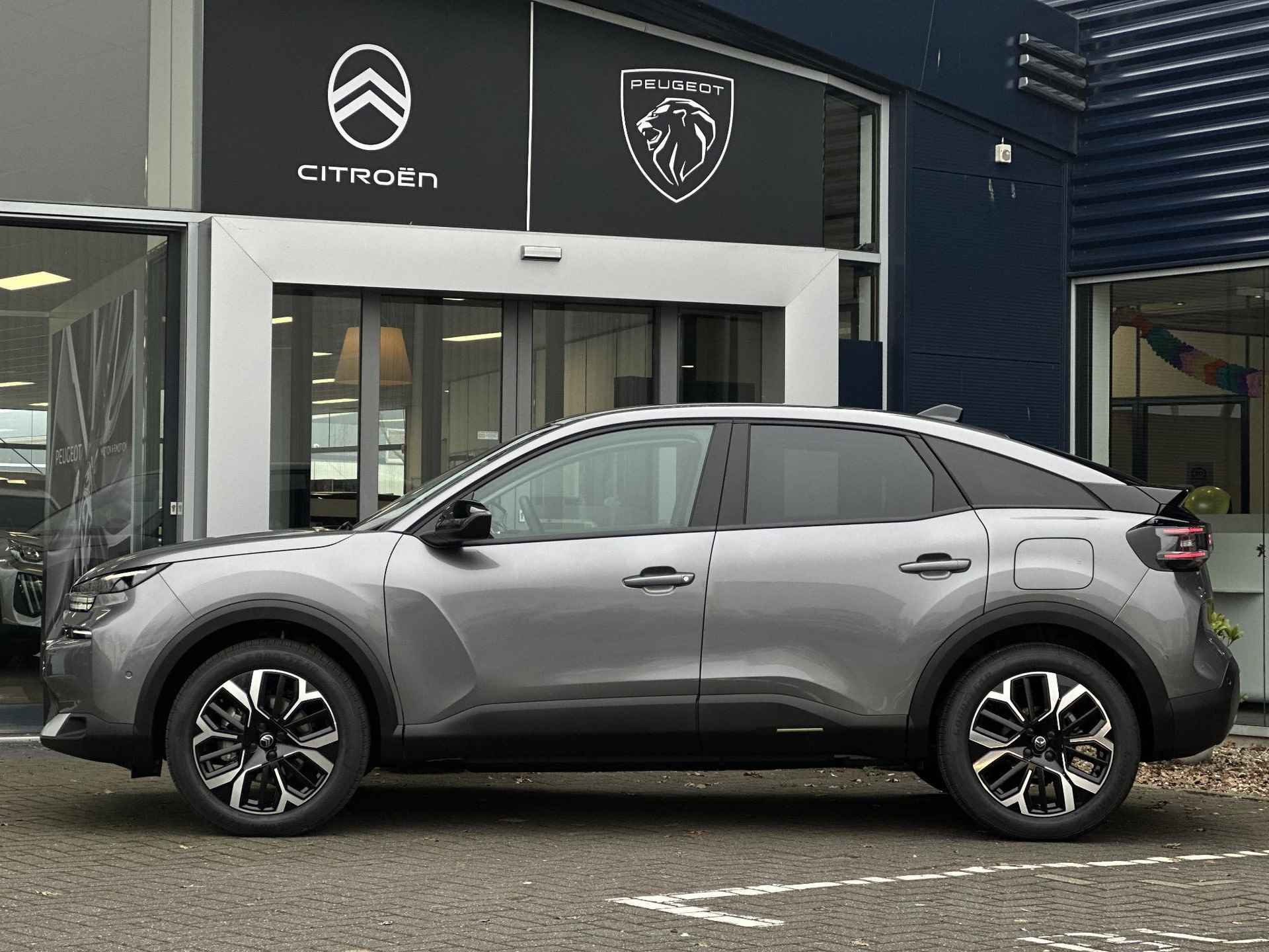 Citroen C4 1.2 Hybrid Max 136pk | Facelift!! | Parkeercamera/-sensoren (voor/achter) | Draadloze Carplay | DAB | Comfort Stoelen | Head-Up Display | LED | Draadloze telefoonlader | Skiluik | Stoel-/Stuurverwarming | Navigatie | - 4/37