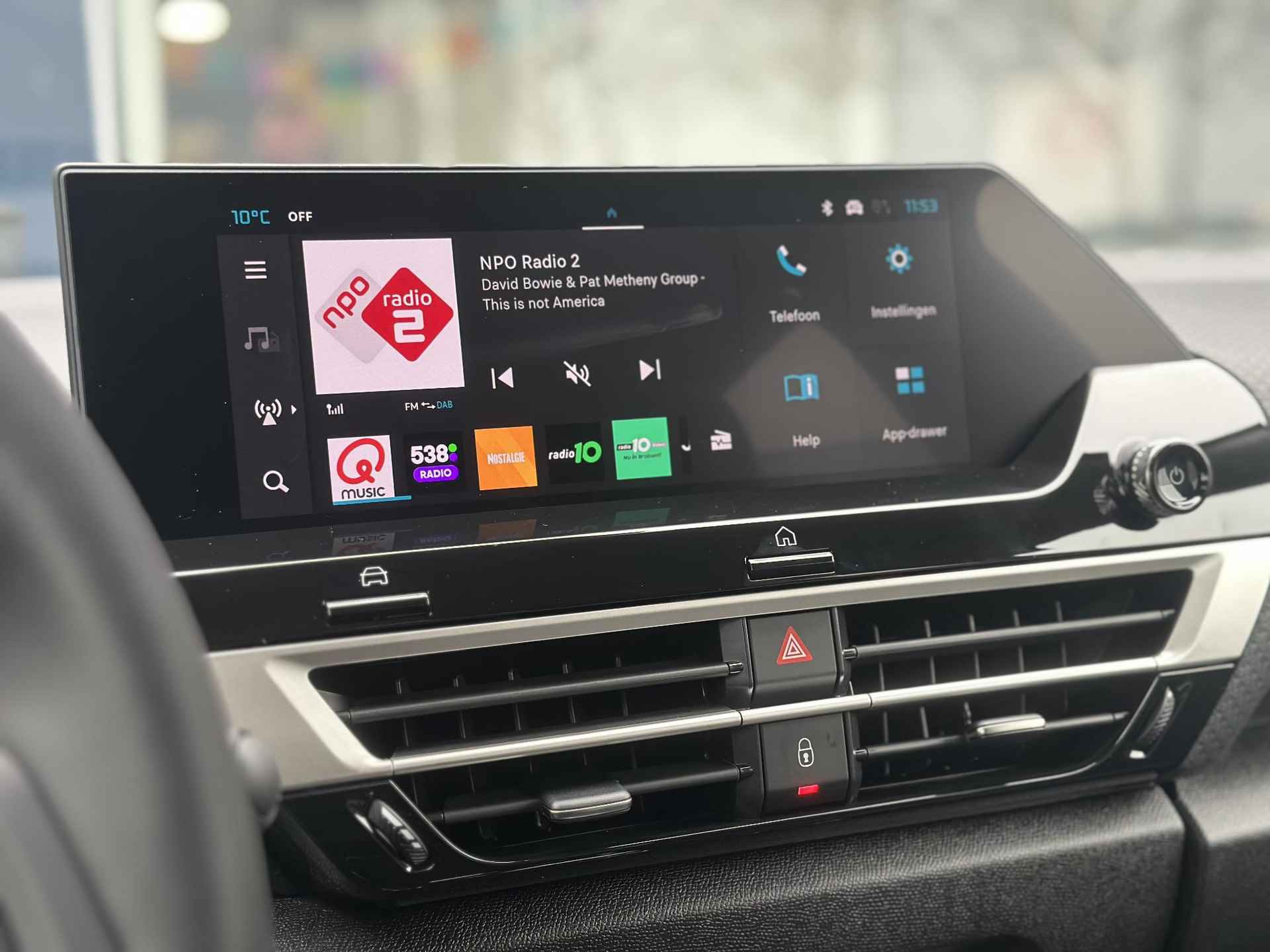 Citroen C4 1.2 Hybrid Max 136pk | Facelift!! | Parkeercamera/-sensoren (voor/achter) | Draadloze Carplay | DAB | Comfort Stoelen | Head-Up Display | LED | Draadloze telefoonlader | Skiluik | Stoel-/Stuurverwarming | Navigatie | - 16/37