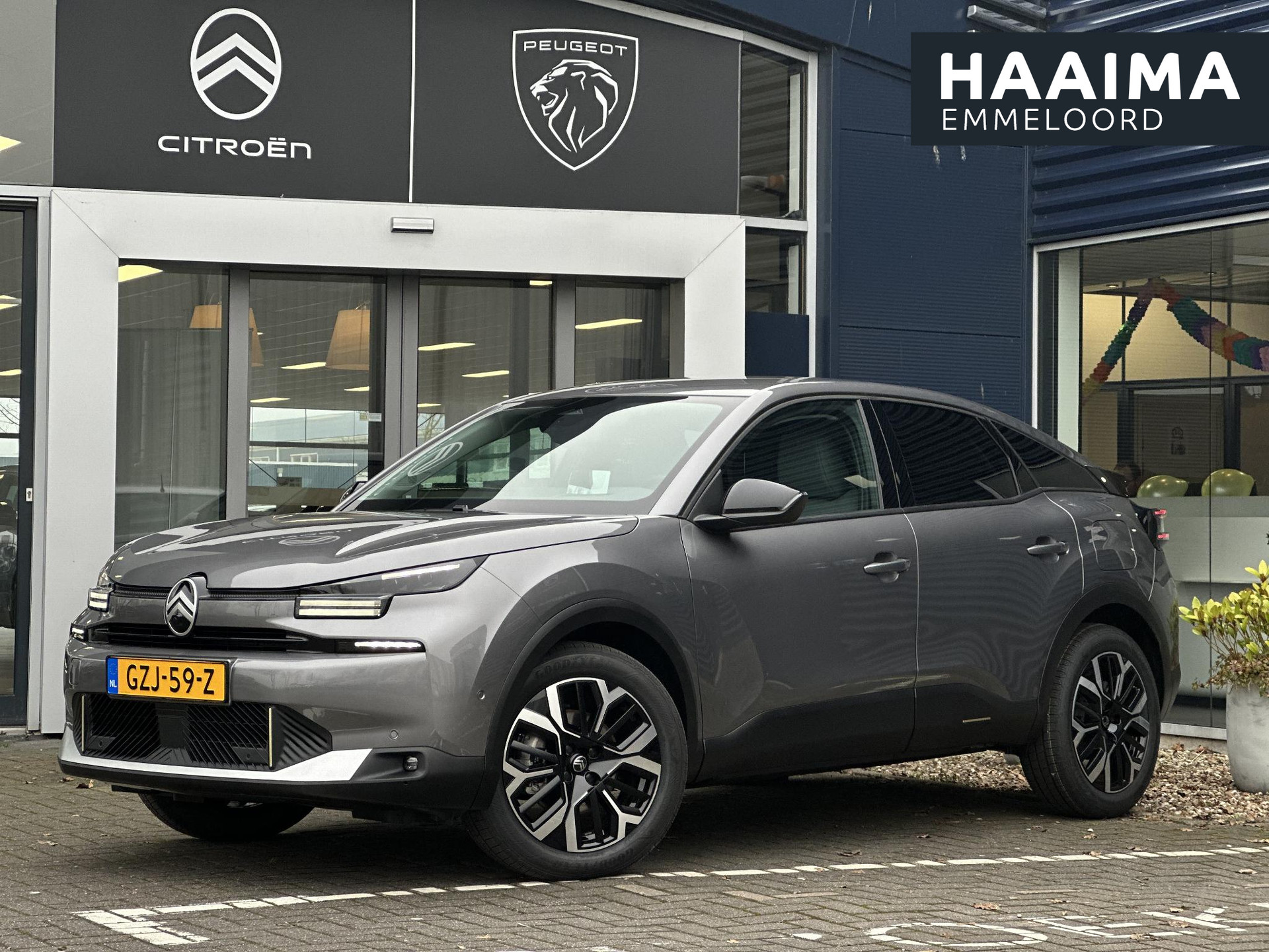 Citroen C4 1.2 Hybrid Max 136pk | Facelift!! | Parkeercamera/-sensoren (voor/achter) | Draadloze Carplay | DAB | Comfort Stoelen | Head-Up Display | LED | Draadloze telefoonlader | Skiluik | Stoel-/Stuurverwarming | Navigatie |