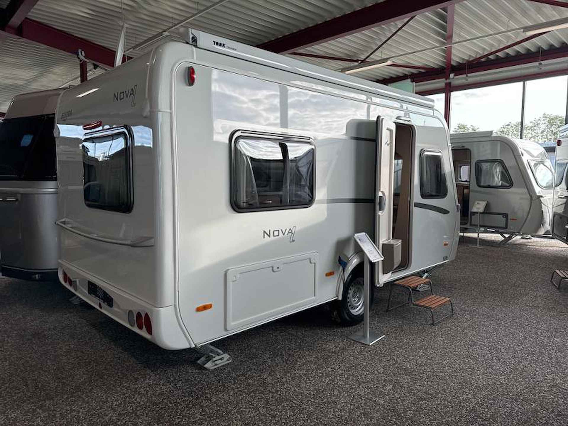 Eriba Nova Light 465 € 2.500 voordeel - 10/10