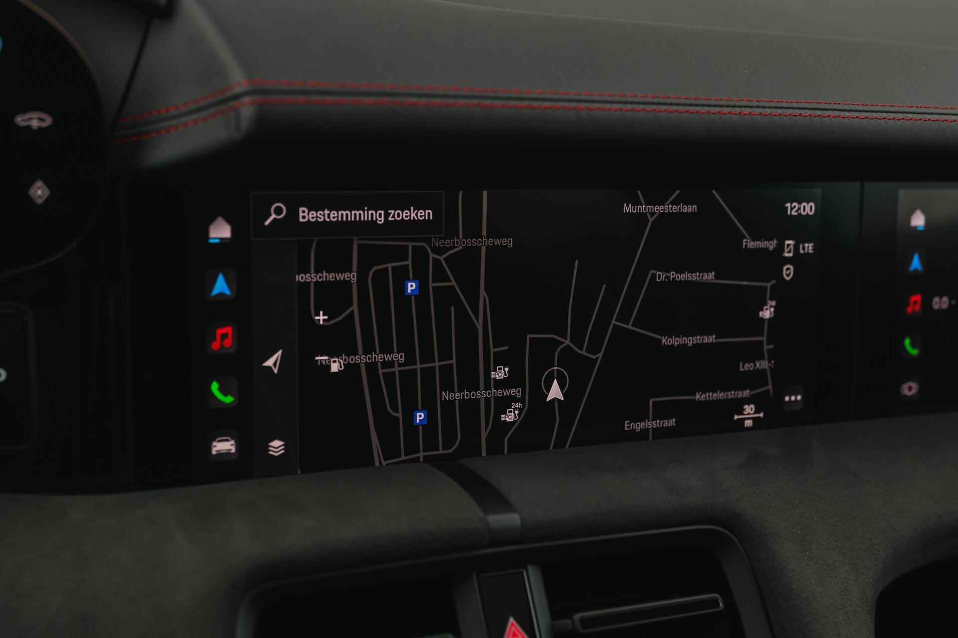 Porsche Taycan Sport Turismo GTS 93 kWh Rear Seat Entert.  / Ker. gecoate Remmen /  Adaptieve Cruise Control / BOSE / Carbon interieur afwerking / - 31/50