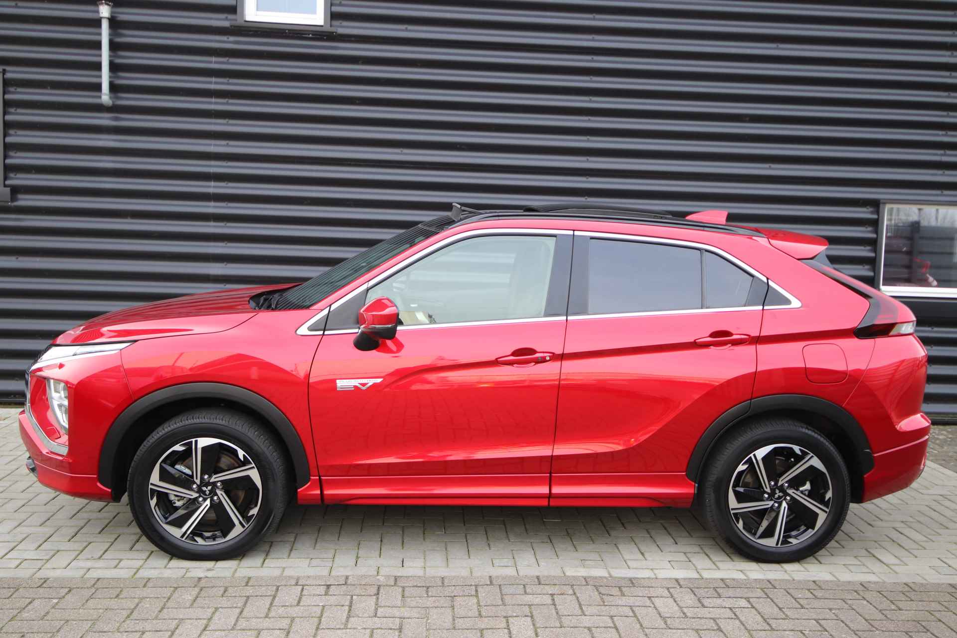 Mitsubishi Eclipse Cross 2.4 PHEV Instyle NL-Auto, Pano, Leder, Led - 19/86