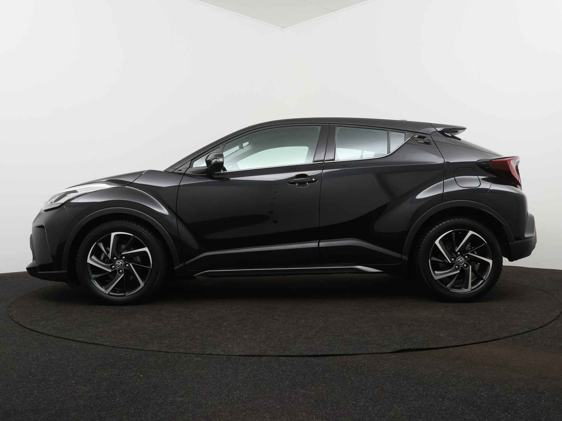 Toyota C-HR 1.8 Hybrid Dynamic | NL-Auto | Fabr Garantie t/m 11-2032 mogelijk! - 4/44