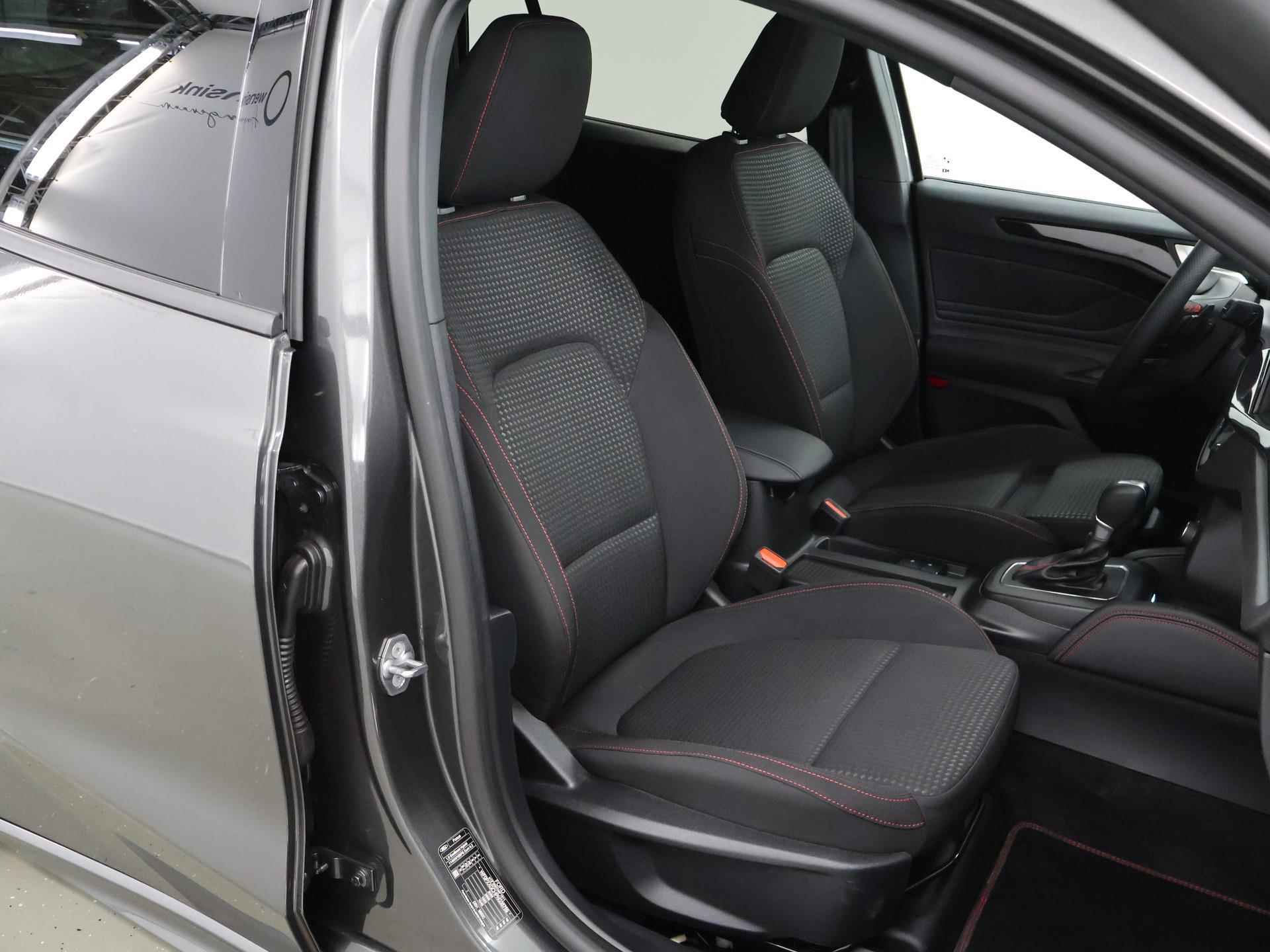 Ford Focus Wagon 1.0 EcoBoost Hybrid 155pk Aut. ST Line X | Adapt. Cruise Control | Elekt. Achterklep | B&O Premium Audio | Winterpack - 11/42
