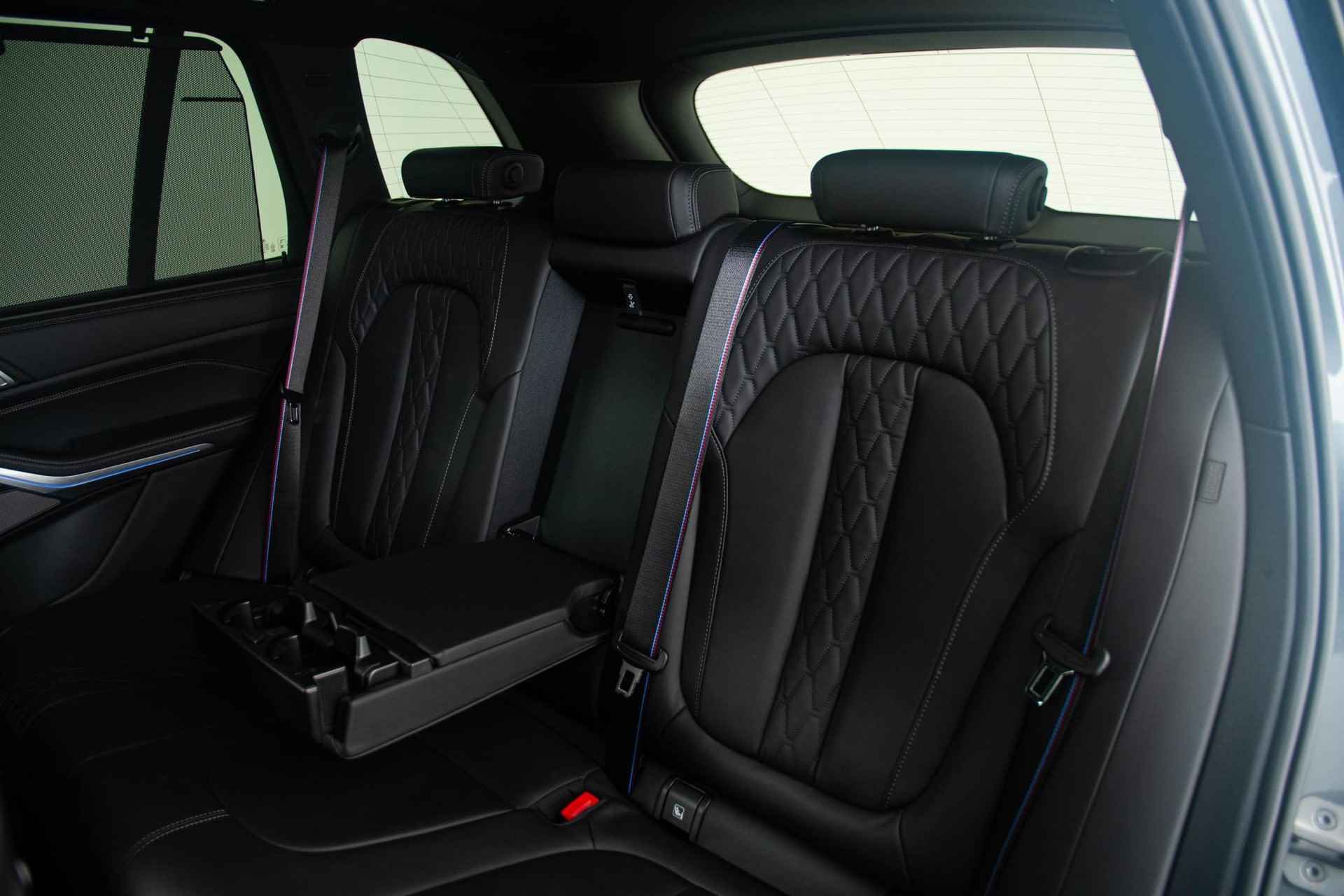 BMW X5 xDrive50e M Sportpakket Pro - Panoramadak - Elektrisch Wegklapbare Trekhaak - Comfort Access - Driving Assistant Pro - Parking Assistant Pro - adaptive LED lichten - 12/46